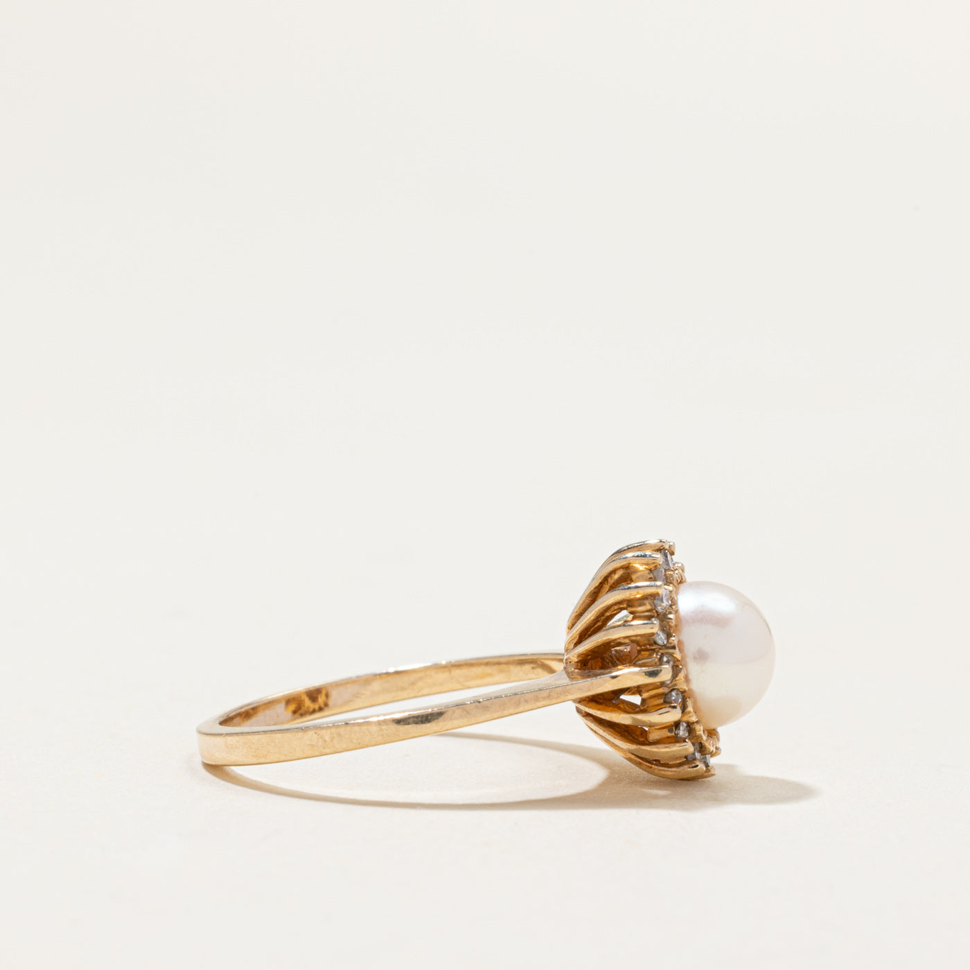 Pearl & Diamond Petal Ring | 0.24ctw | SZ 6.5