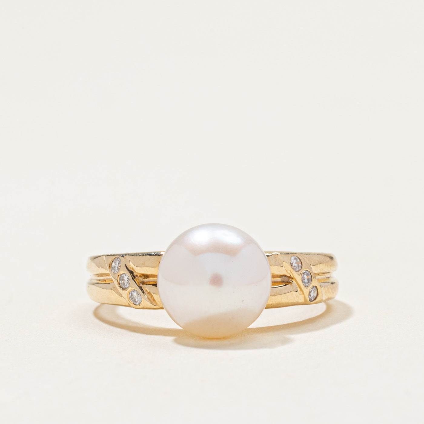 Pearl & Diamond Grooved Ring | 0.07ctw | SZ 7.75
