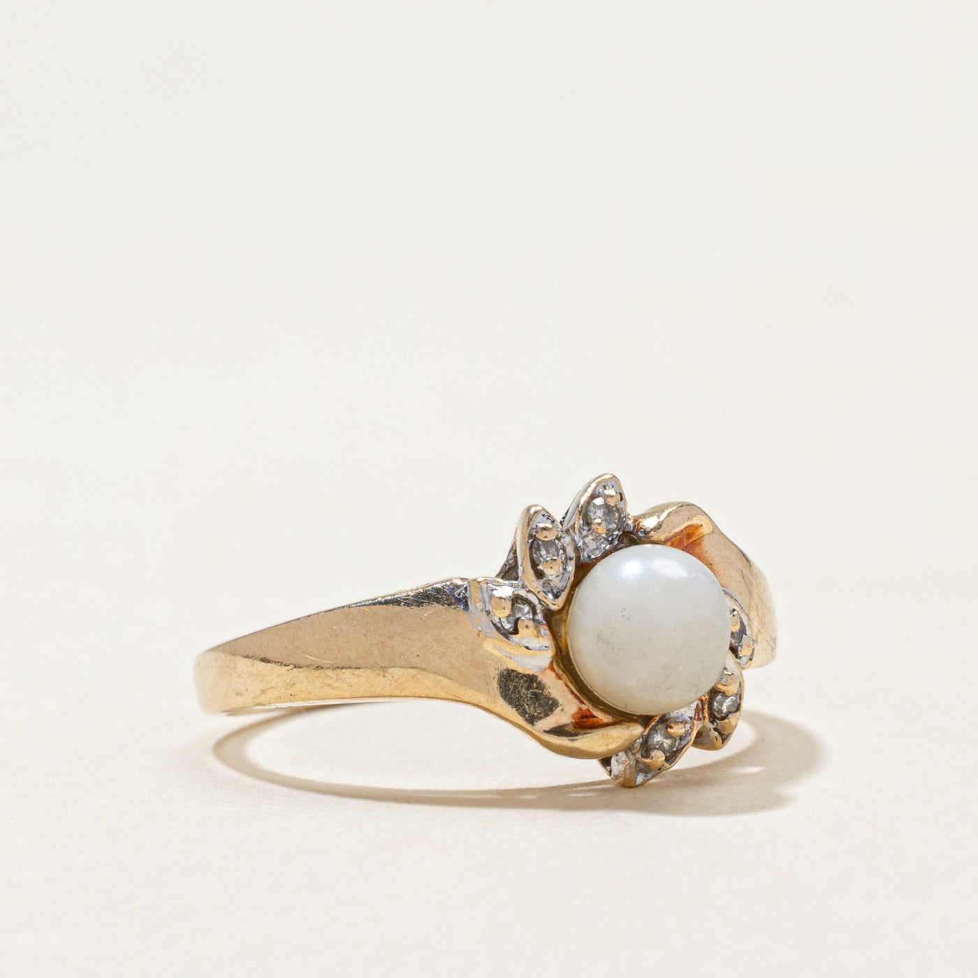 10k Pearl & Diamond Petal Ring | 0.05ctw | SZ 5.75