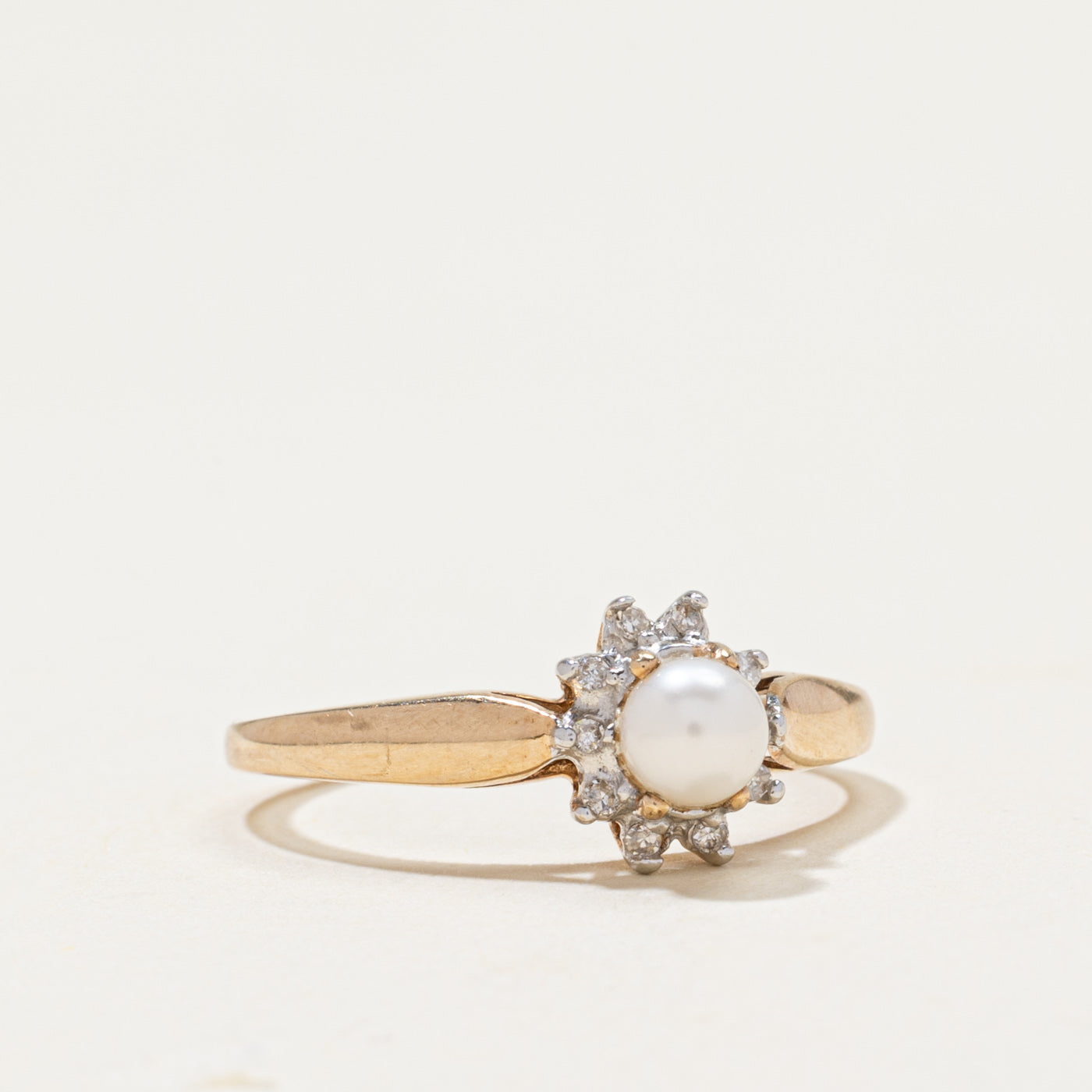 Pearl & Diamond Petal Ring | 0.06ctw | SZ 7