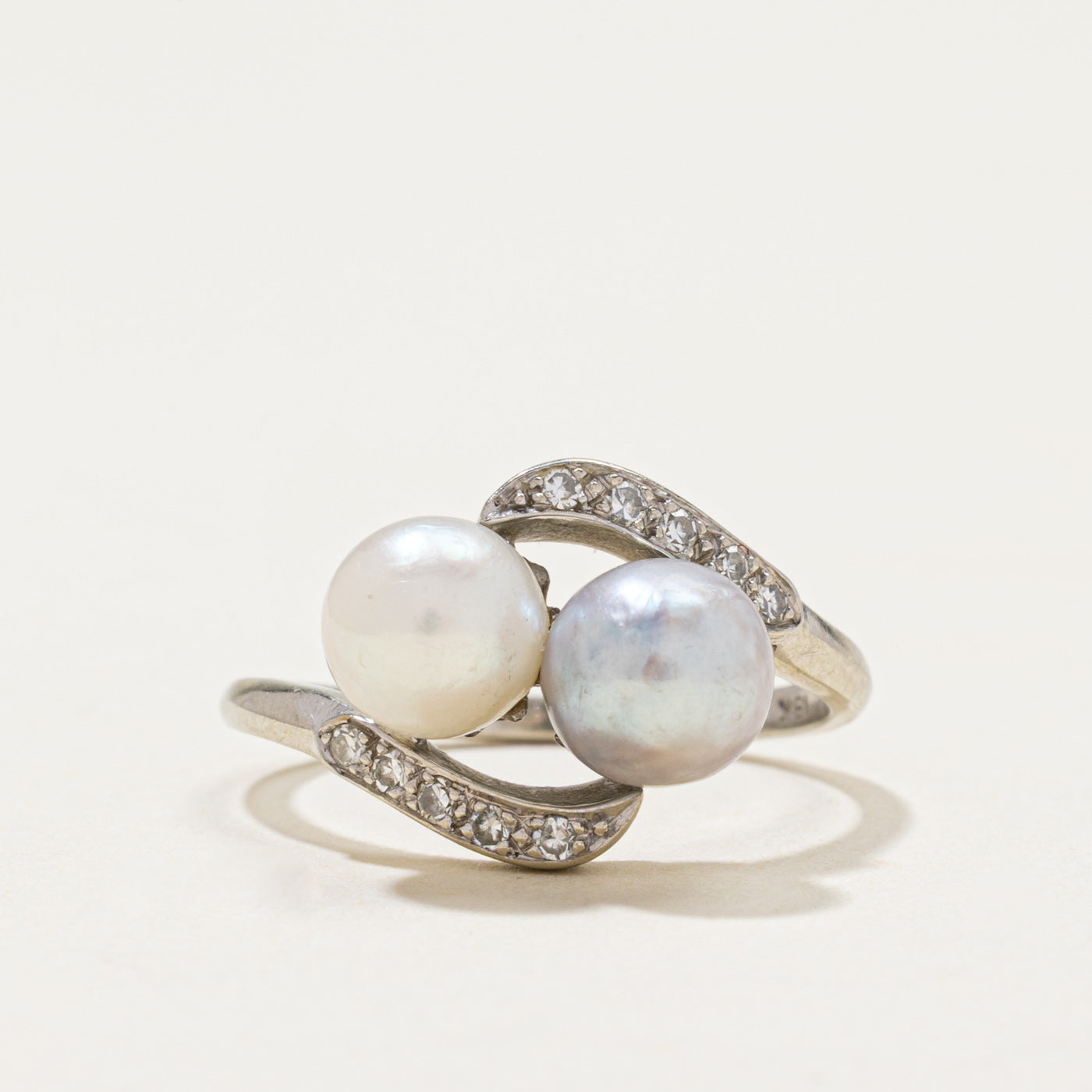 Toi et Moi Pearl & Diamond Ring | 0.10ctw | SZ 6.5