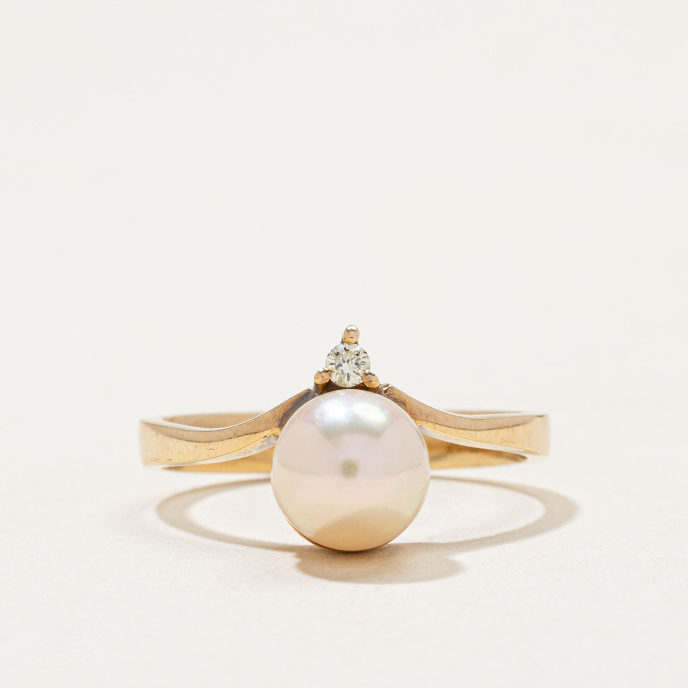 Pearl & Diamond Chevron Ring | 0.05ct | SZ 6.25