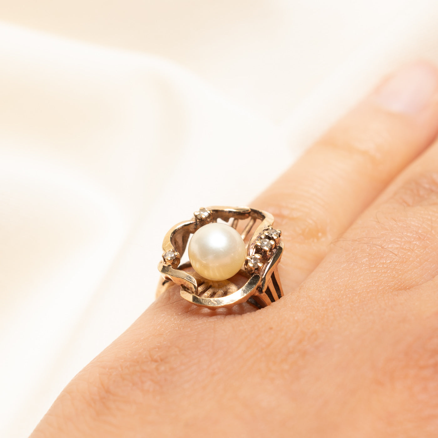 Pearl & Diamond Openwork Cocktail Ring | 0.09ctw | SZ 5