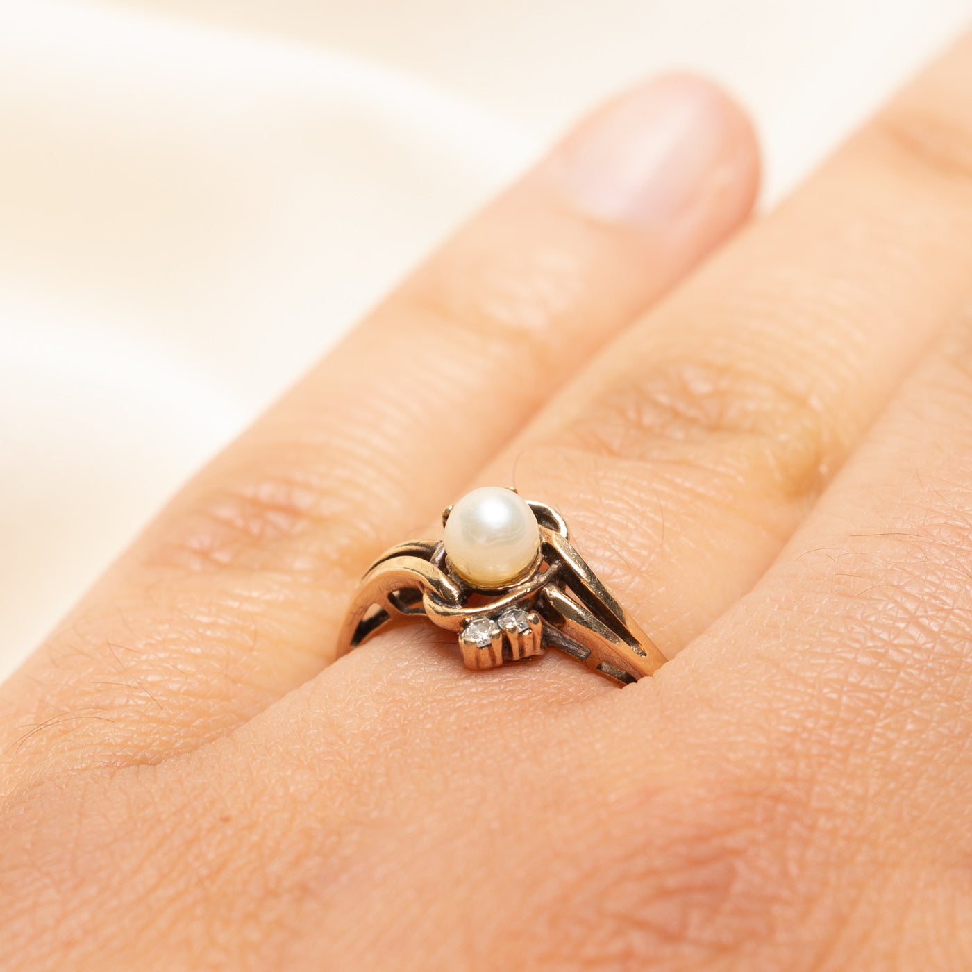 10k Pearl & Diamond Bypass Ring | 0.08ctw | SZ 6
