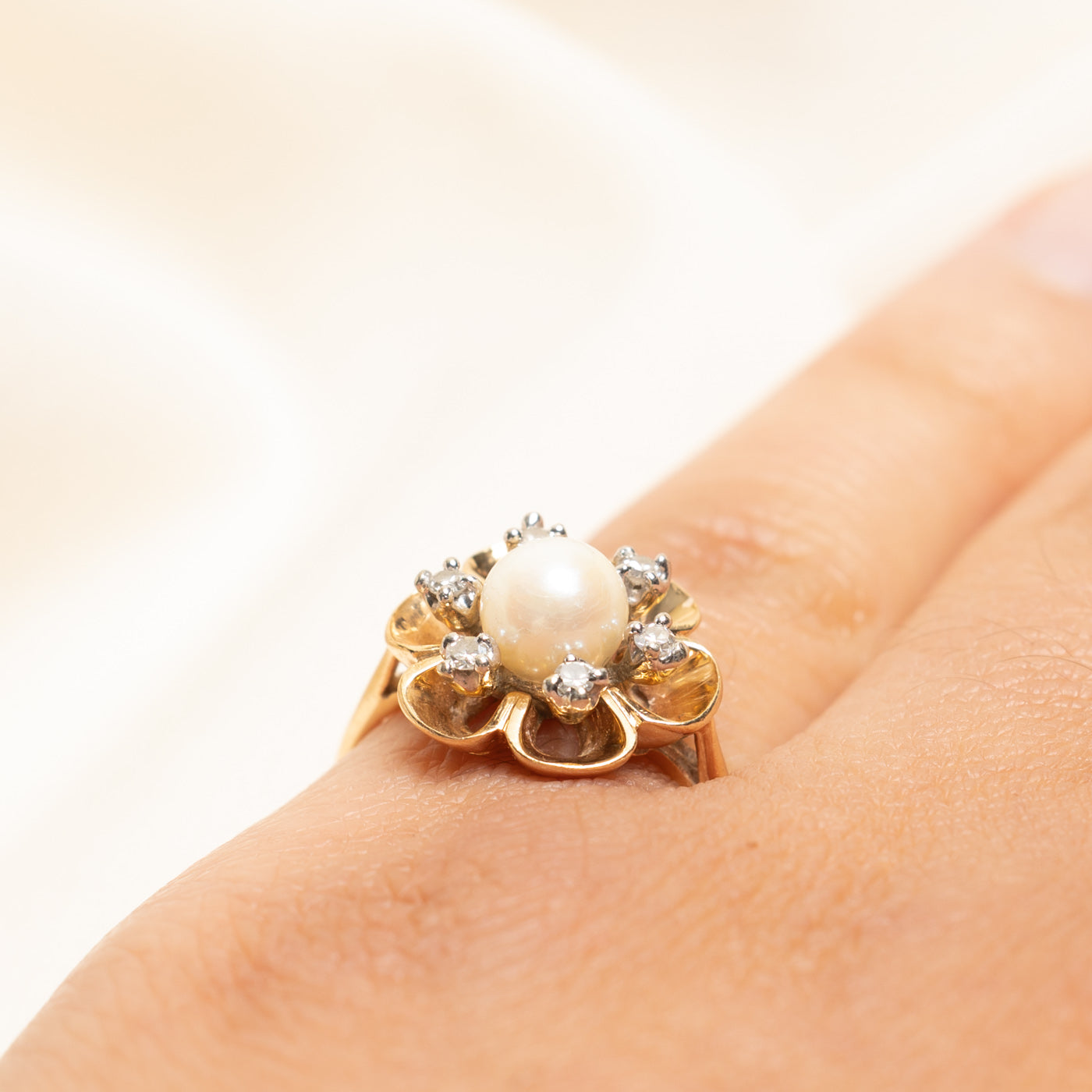 Pearl & Diamond Flower Cocktail Ring | 0.12ctw | SZ 5.5