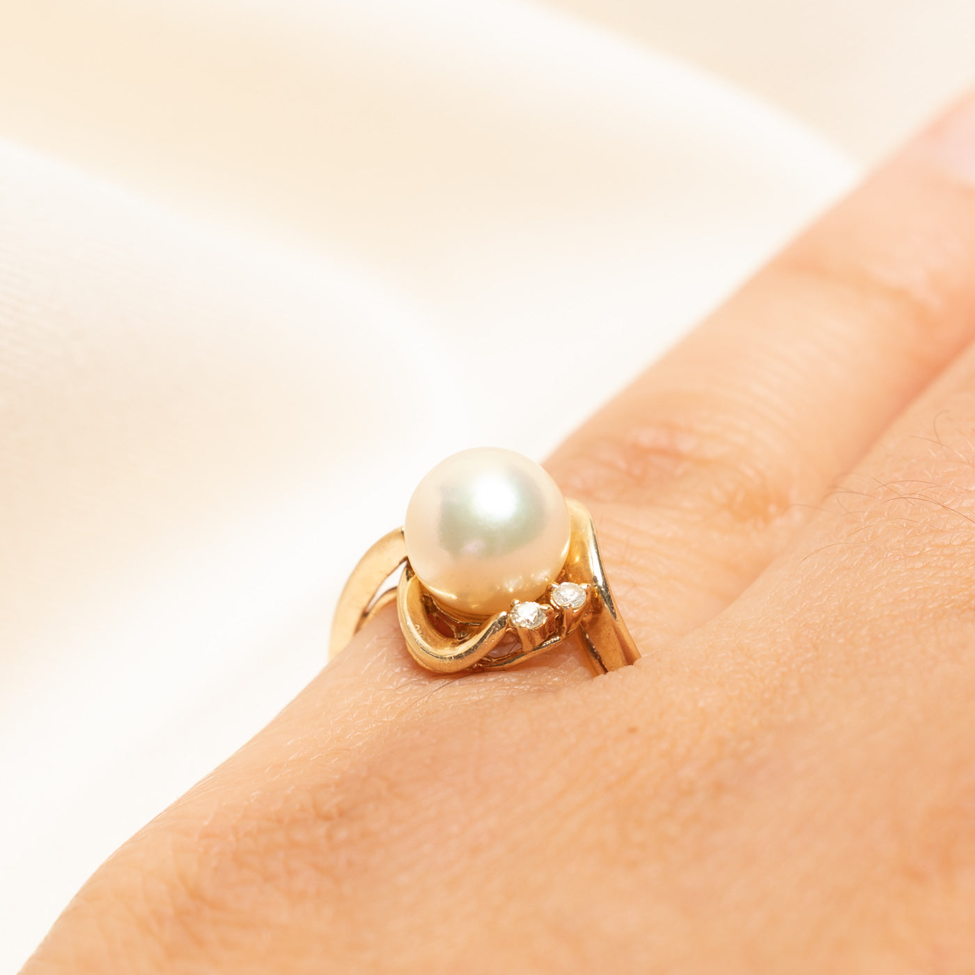 14k Pearl & Diamond Ring | 0.04ctw | SZ 4.25