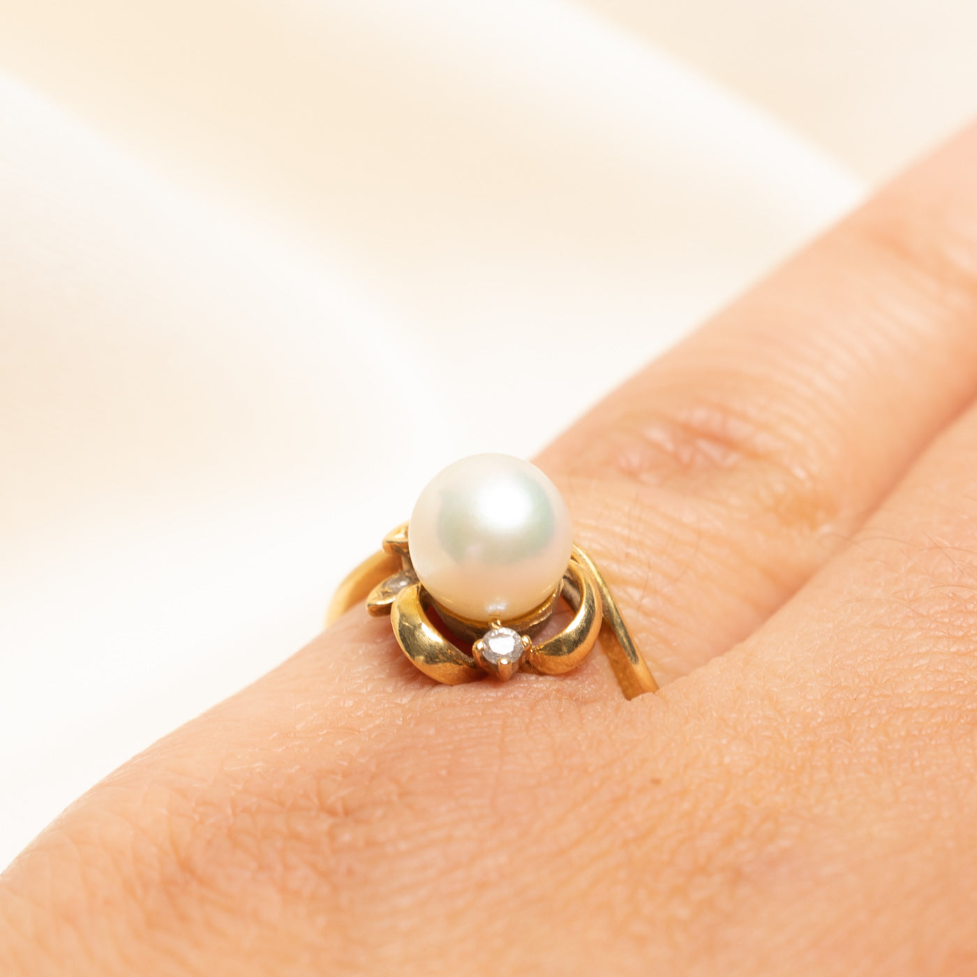 Pearl & Diamond Petal Ring | 0.09ctw | SZ 5.25