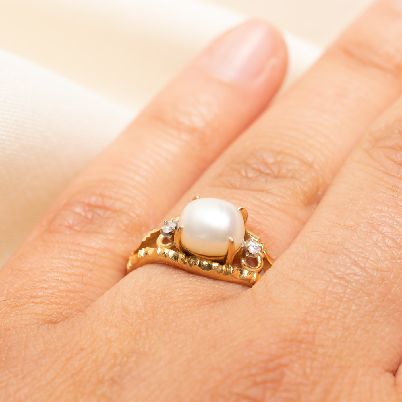 Pearl & Diamond Tapered Ring | 0.04ctw | SZ 7