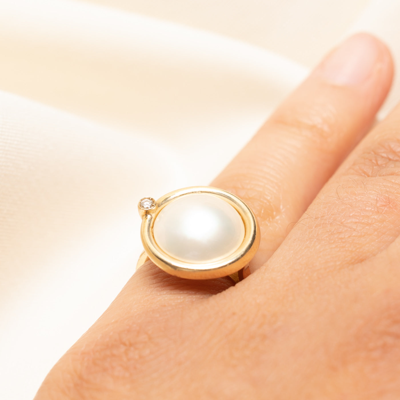 Mabe Pearl & Diamond Cocktail Ring | 0.03ct | SZ 4