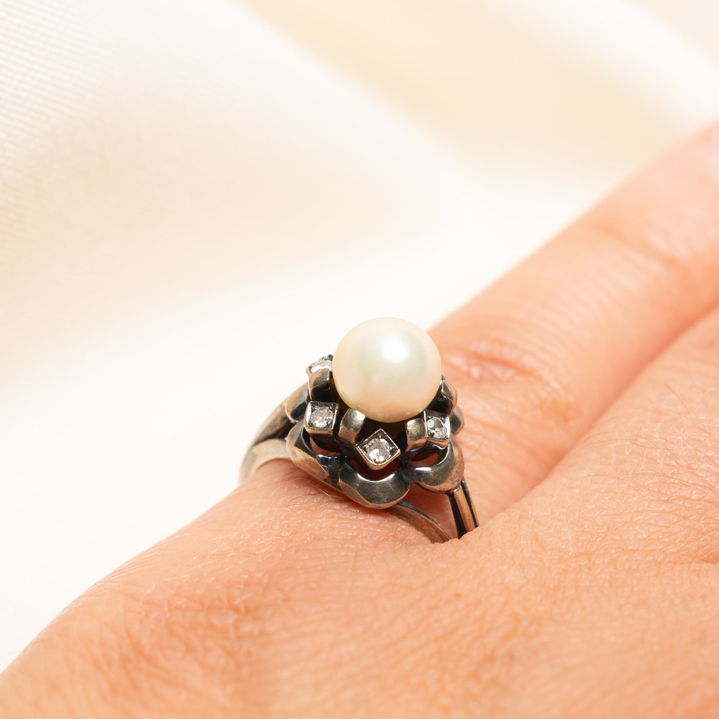 Pearl & Diamond Flower Cocktail Ring | 0.09ctw | SZ 5.75