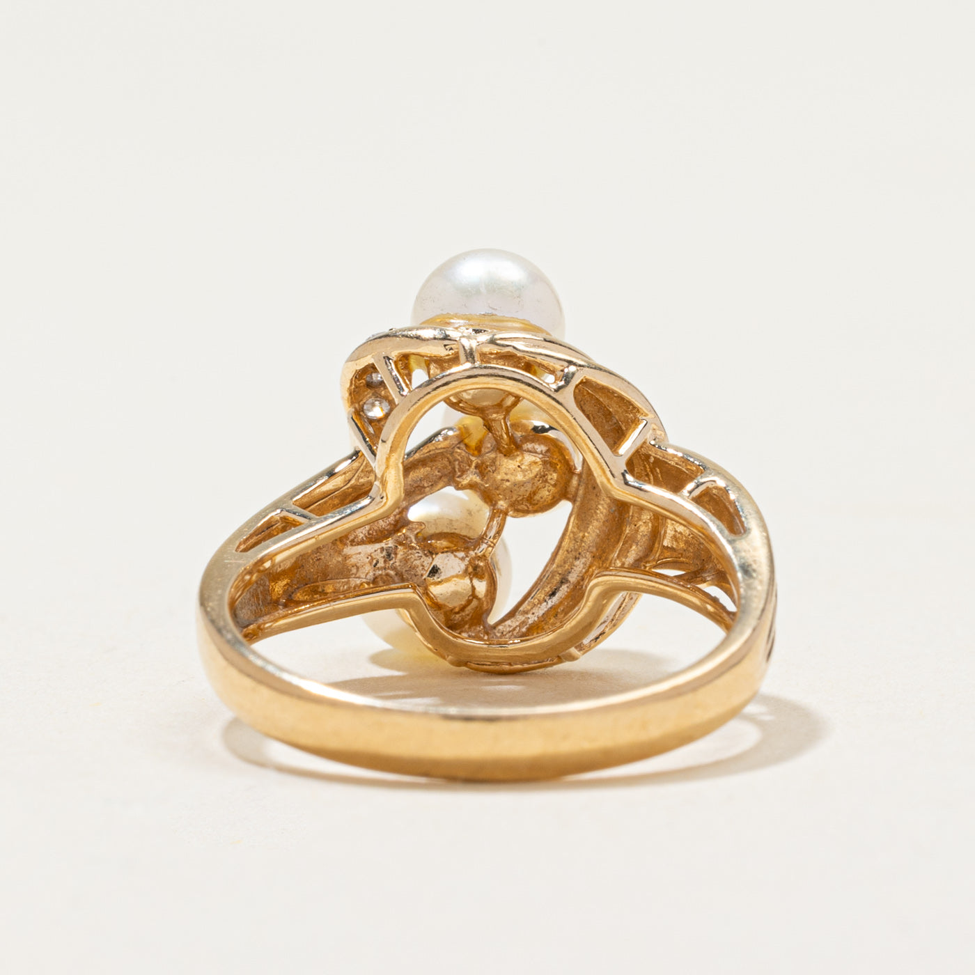 14k Three Stone Pearl & Diamond Cocktail Ring | 0.03ctw | SZ 6.25