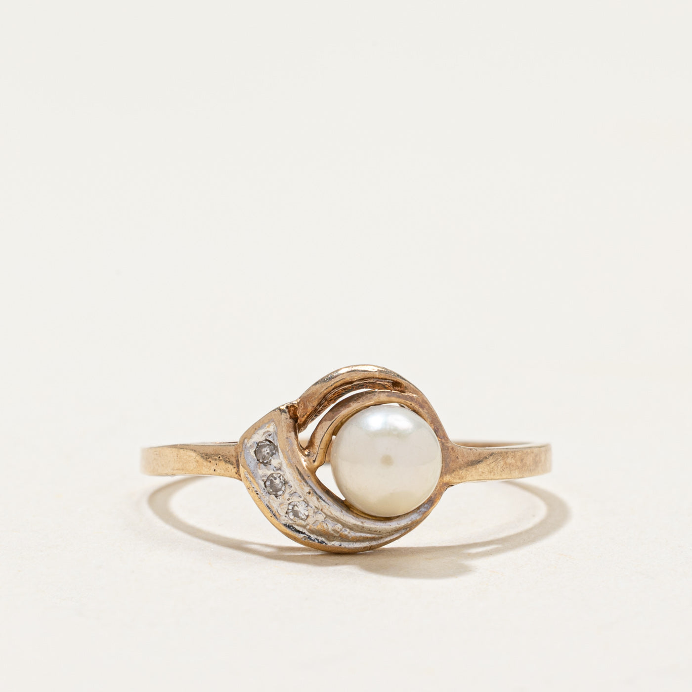 10k Pearl & Diamond Accented Ring | 0.03ctw | SZ 8.75