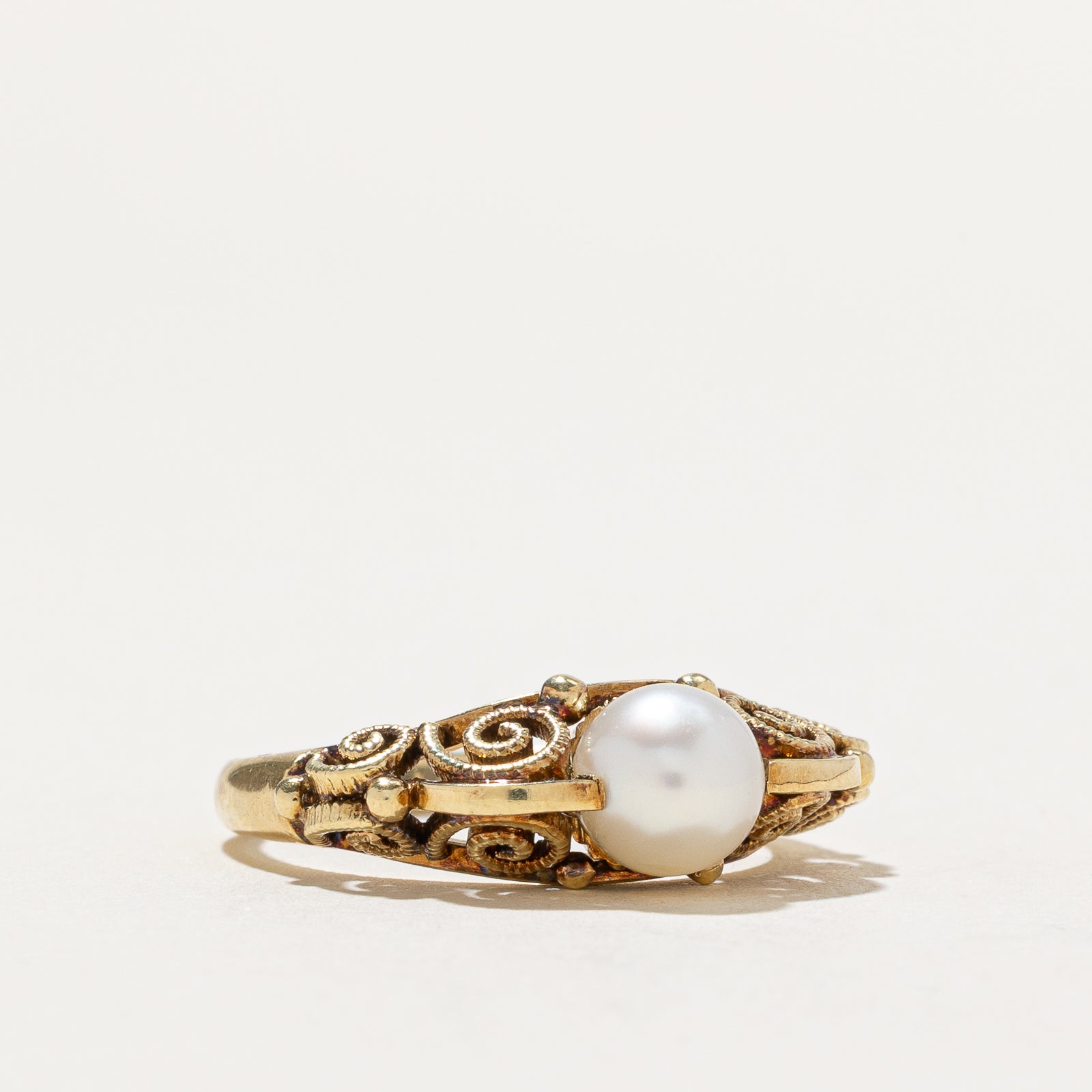 Solitaire Pearl Scrollwork Ring | SZ 7