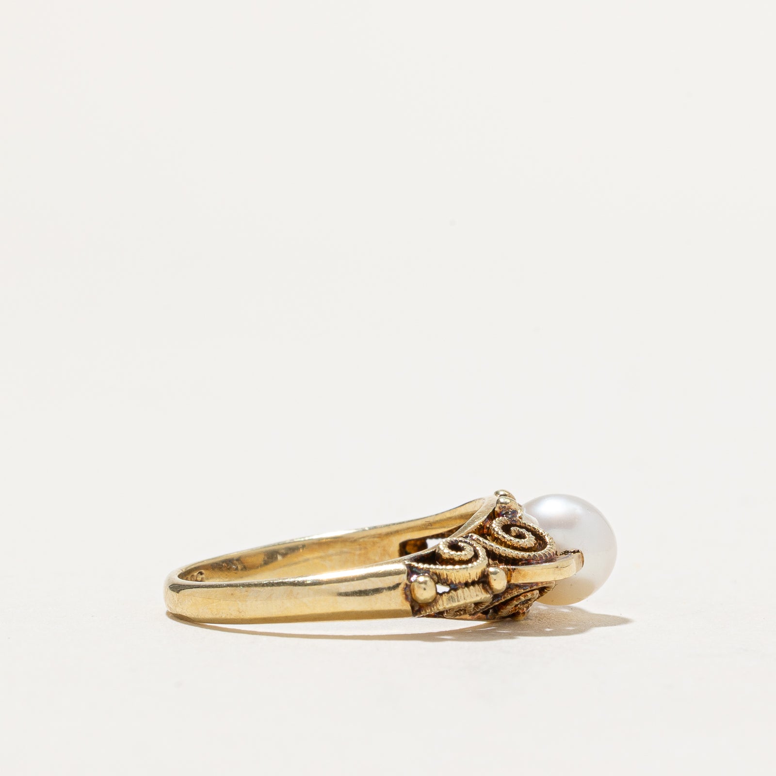 Solitaire Pearl Scrollwork Ring | SZ 7