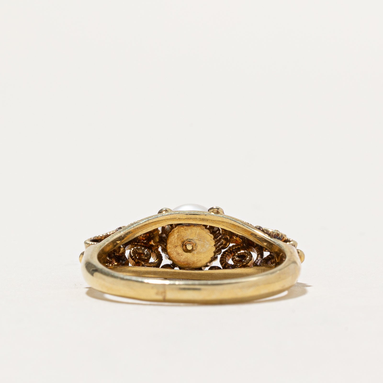 Solitaire Pearl Scrollwork Ring | SZ 7