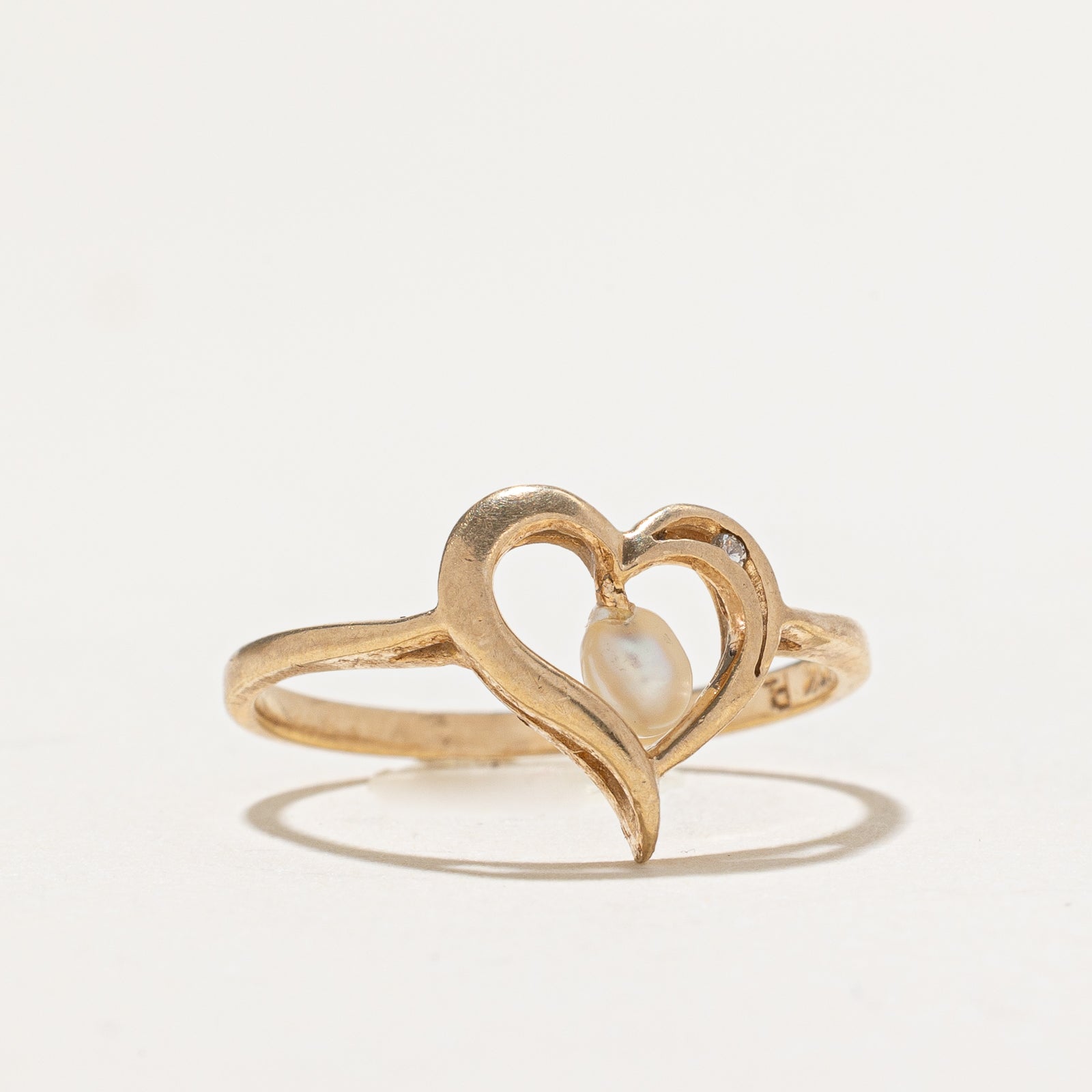 Pearl & Clear Sapphire Heart Ring | 0.005ct | SZ 5.75