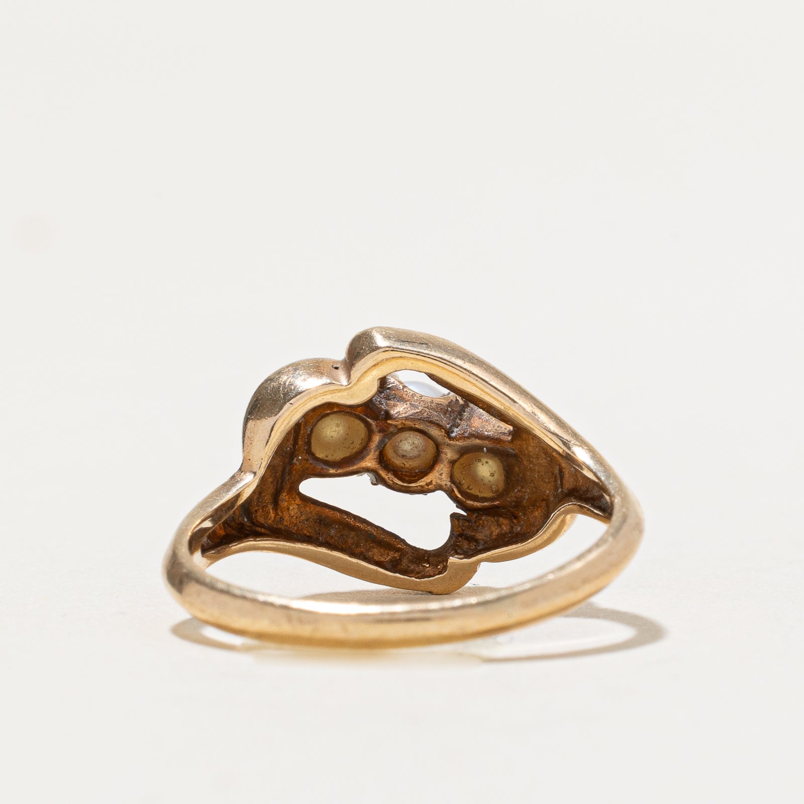 Diagonal Three Stone Pearl Ring | SZ 4.5