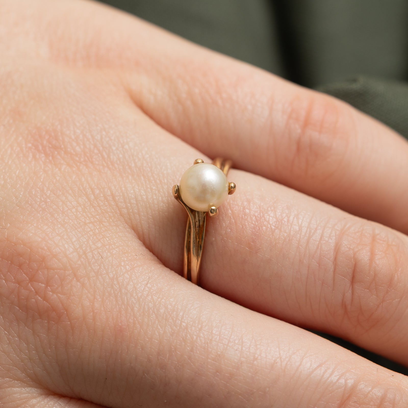 Solitaire Pearl Grooved Ring | SZ 6.25
