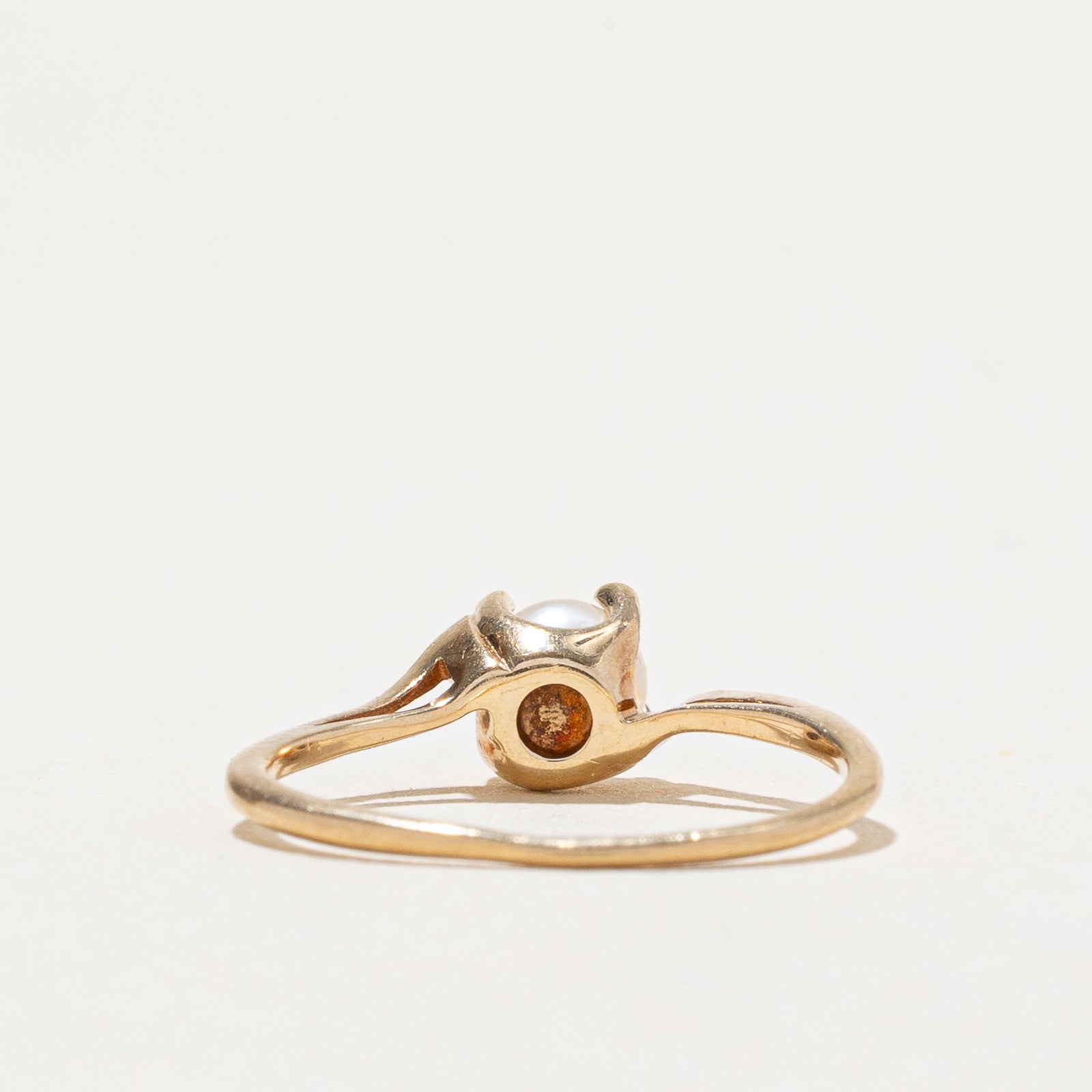 Solitaire Pearl Bypass Ring | SZ 4