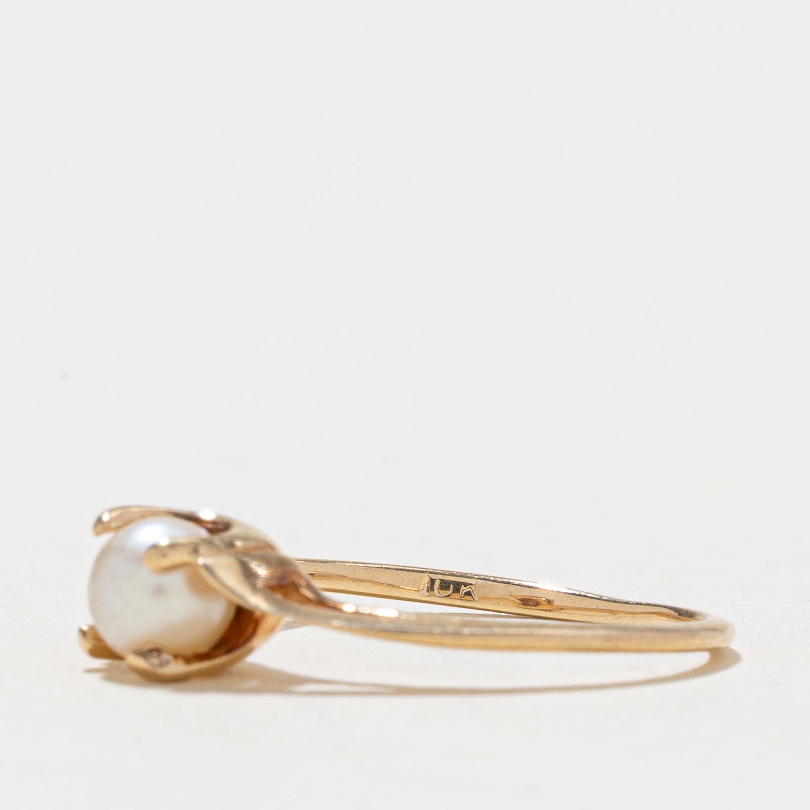 Solitaire Pearl Bypass Ring | SZ 4