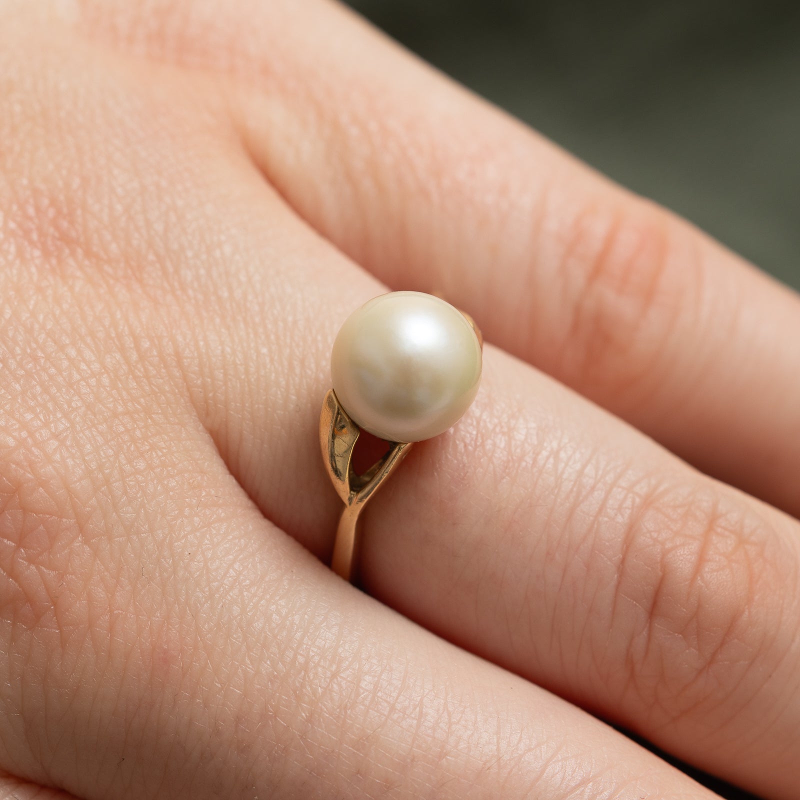 Solitaire Pearl Bypass Ring | SZ 6.25