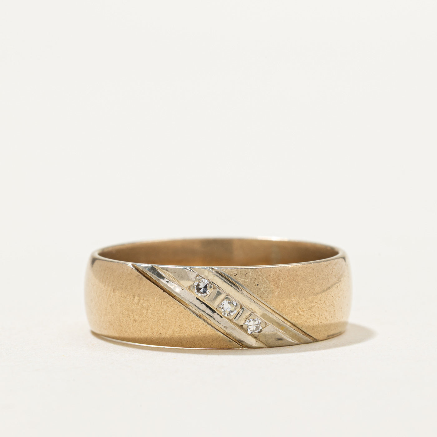 10K Diagonal Row Diamond Band | 0.025ctw | SZ 9.5
