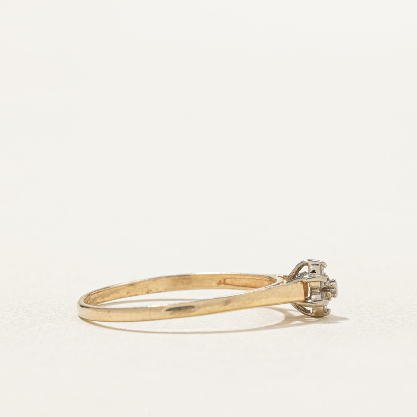 10K Diamond Petal Petite Ring | 0.03ctw | SZ 6.25