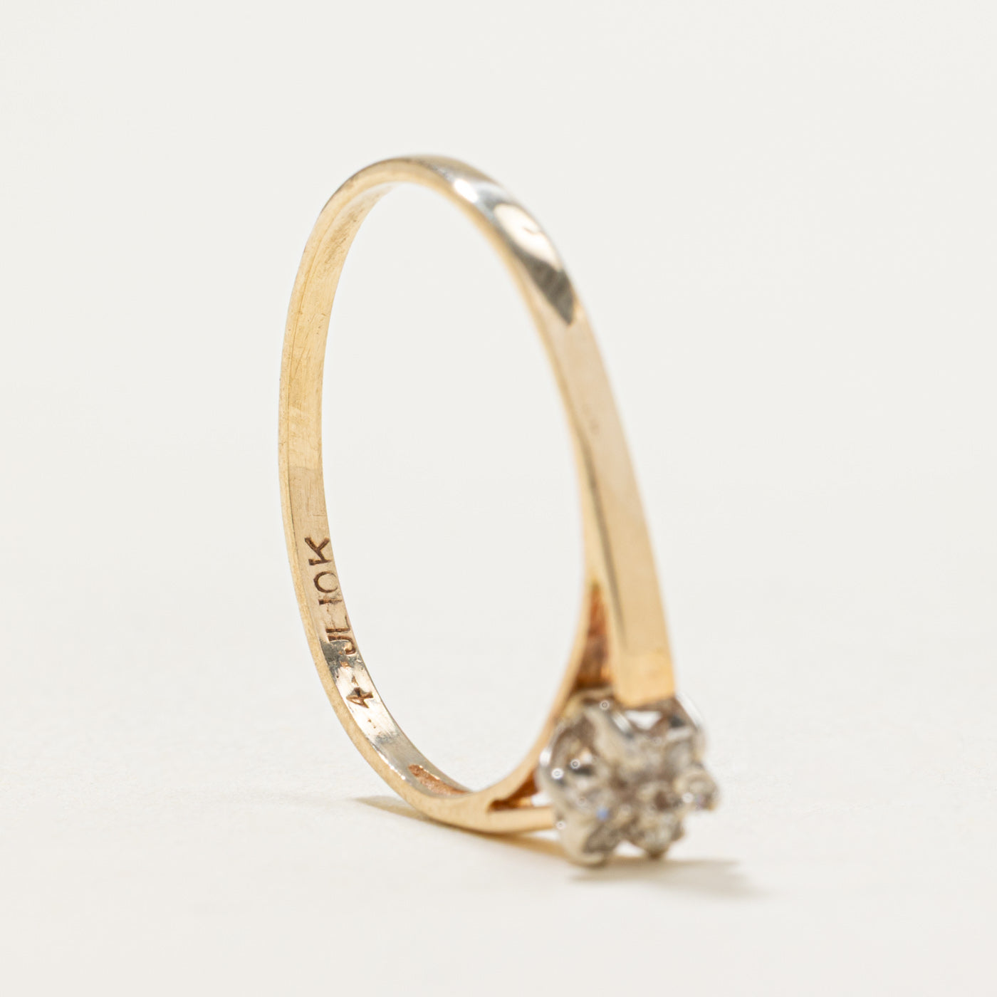 10K Diamond Petal Petite Ring | 0.03ctw | SZ 6.25