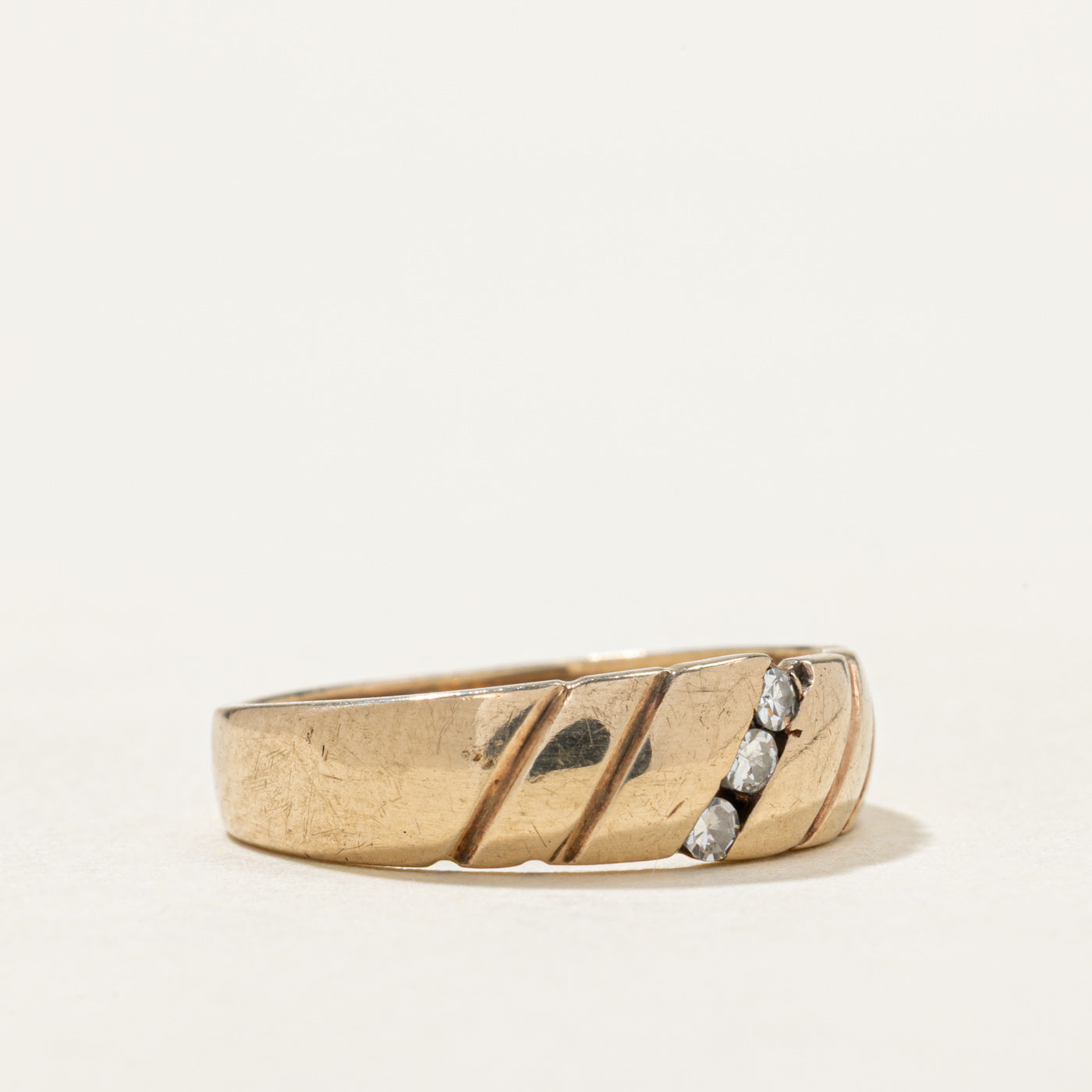 14K Three Stone Diagonal Diamond Grooved Ring | 0.05ctw | SZ 5.25