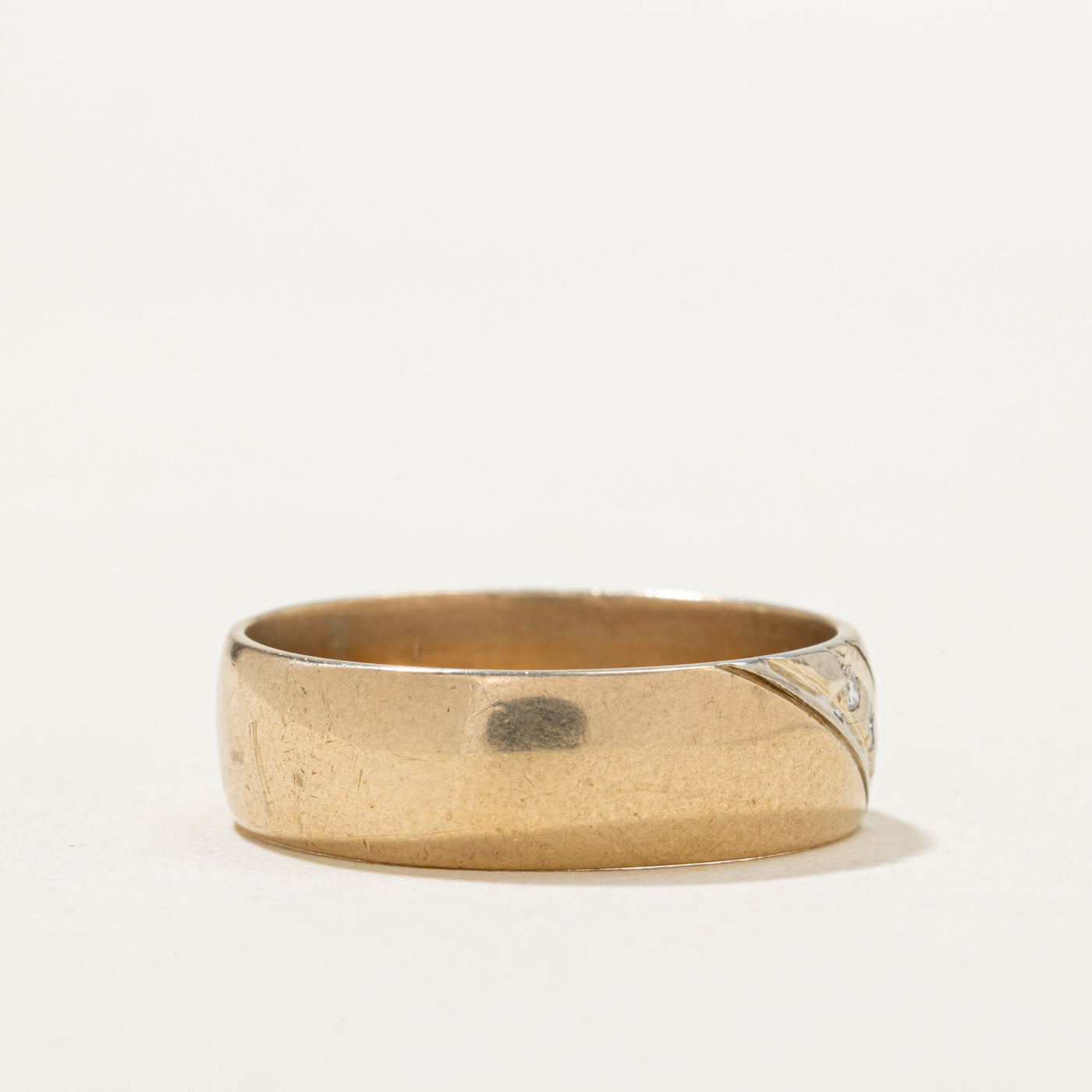 10K Diagonal Row Diamond Band | 0.025ctw | SZ 9.5