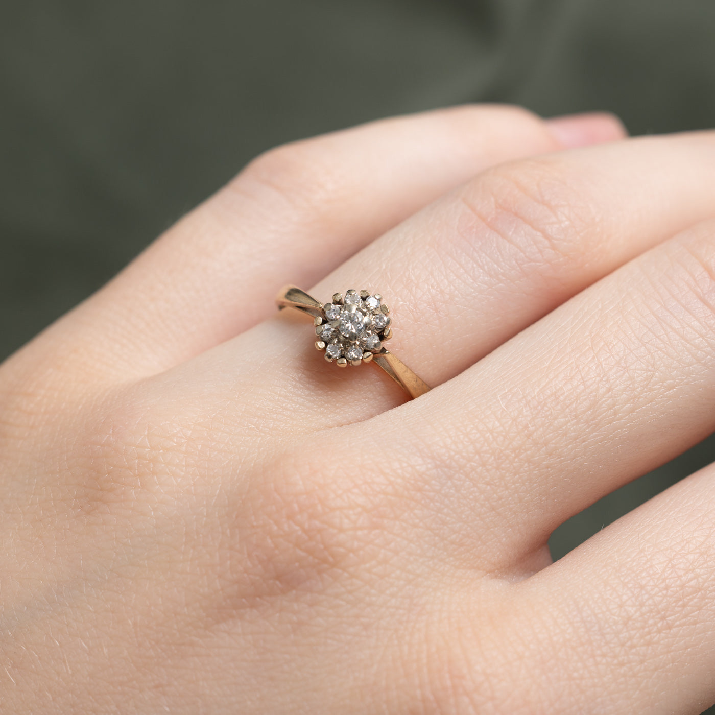 Diamond Petal Reverse Tapered Ring | 0.10ctw | SZ 5.75