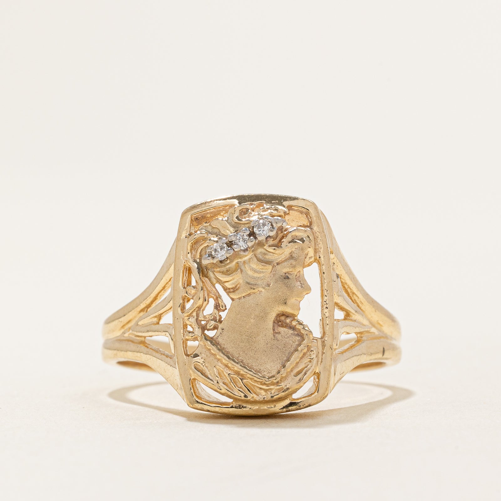 Diamond Portrait Ring | 0.012ctw | SZ 11