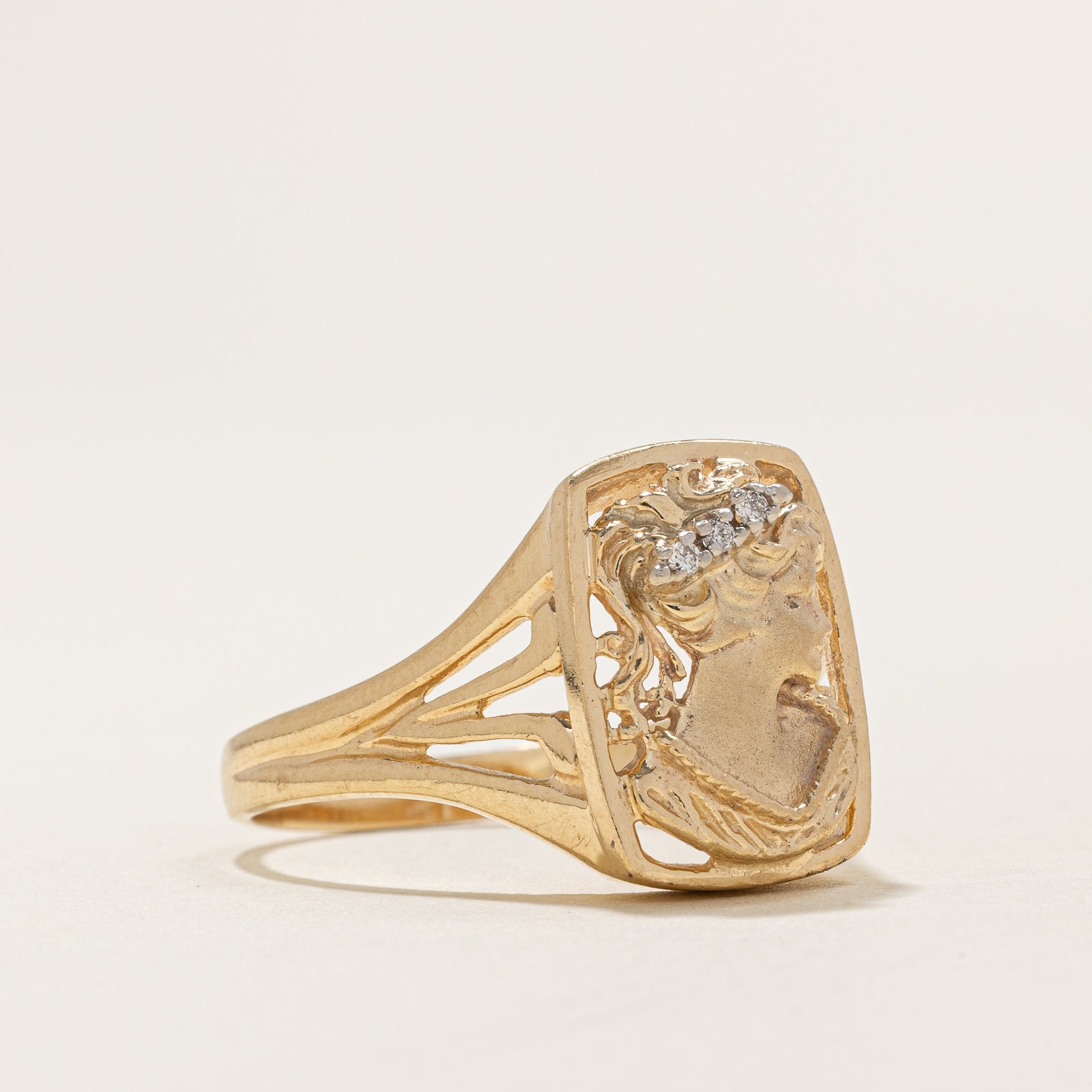 Diamond Portrait Ring | 0.012ctw | SZ 11