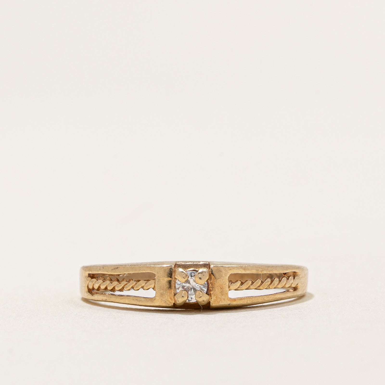 Single Stone Diamond Band | 0.047ct | SZ 6.25