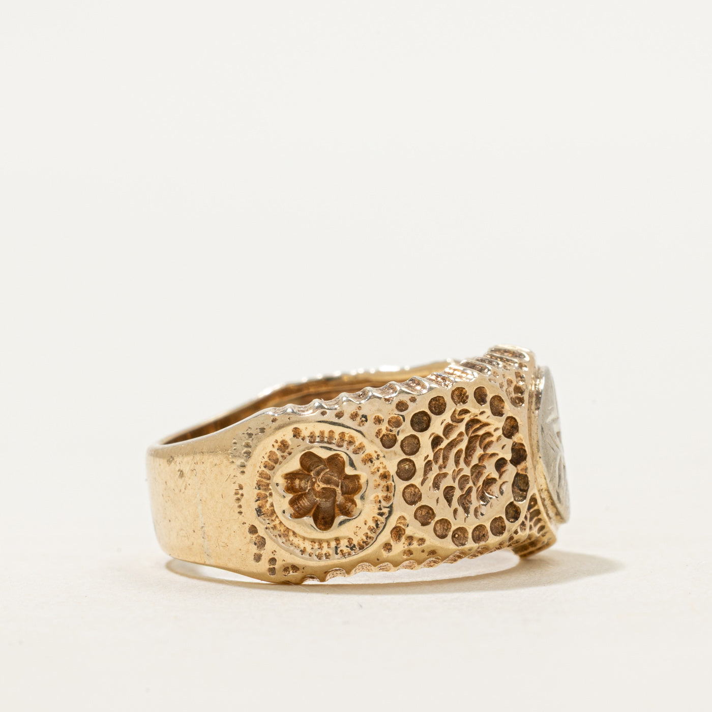 Two-Tone Diamond Textured Floral Ring | SZ 7