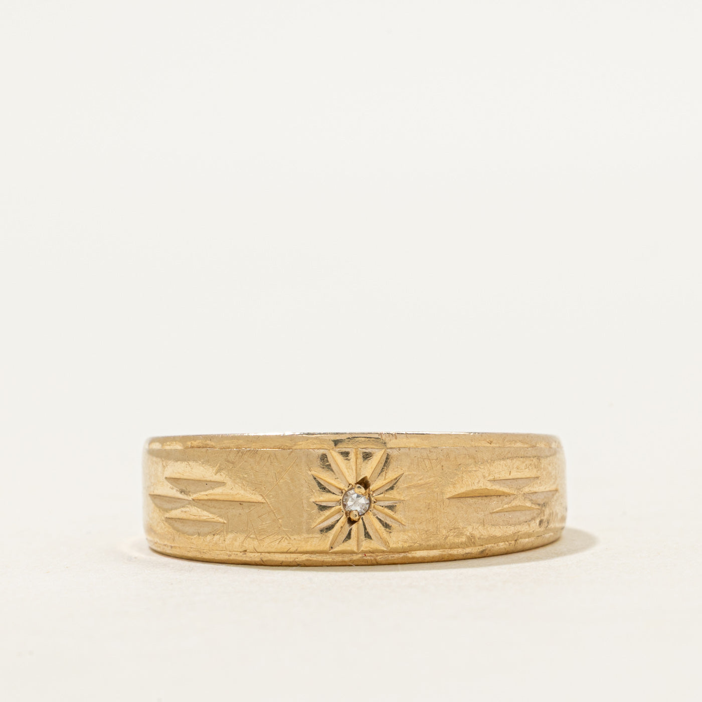 Star Set Diamond Engraved Ring | SZ 11