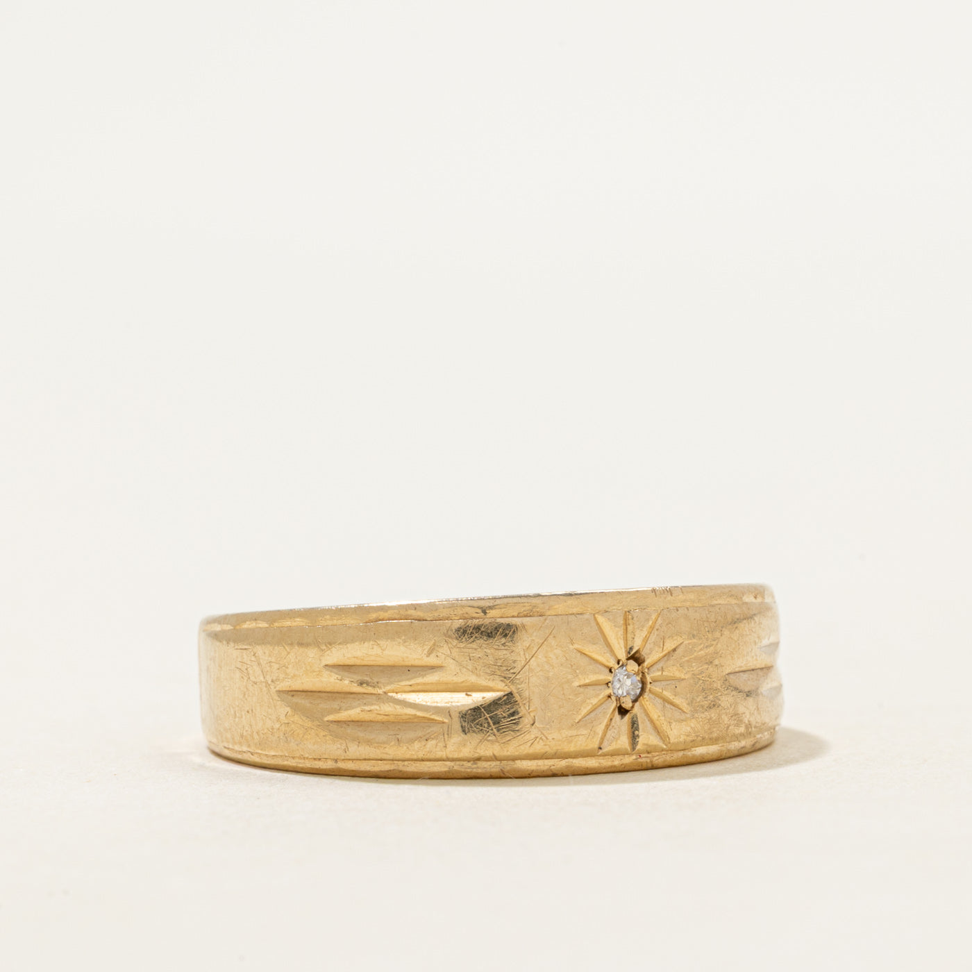 Star Set Diamond Engraved Ring | SZ 11