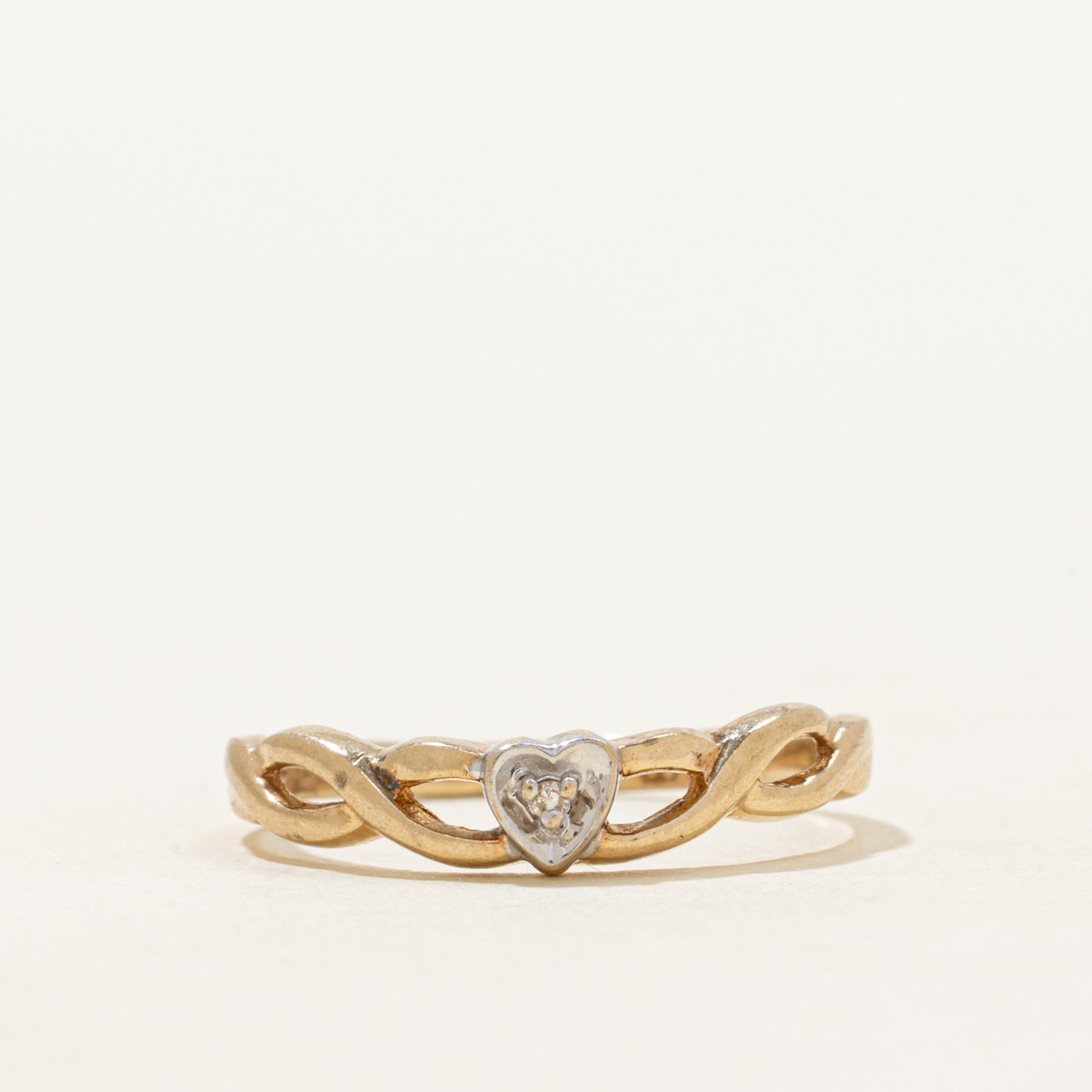 Diamond Heart Twisted Ring | SZ 6