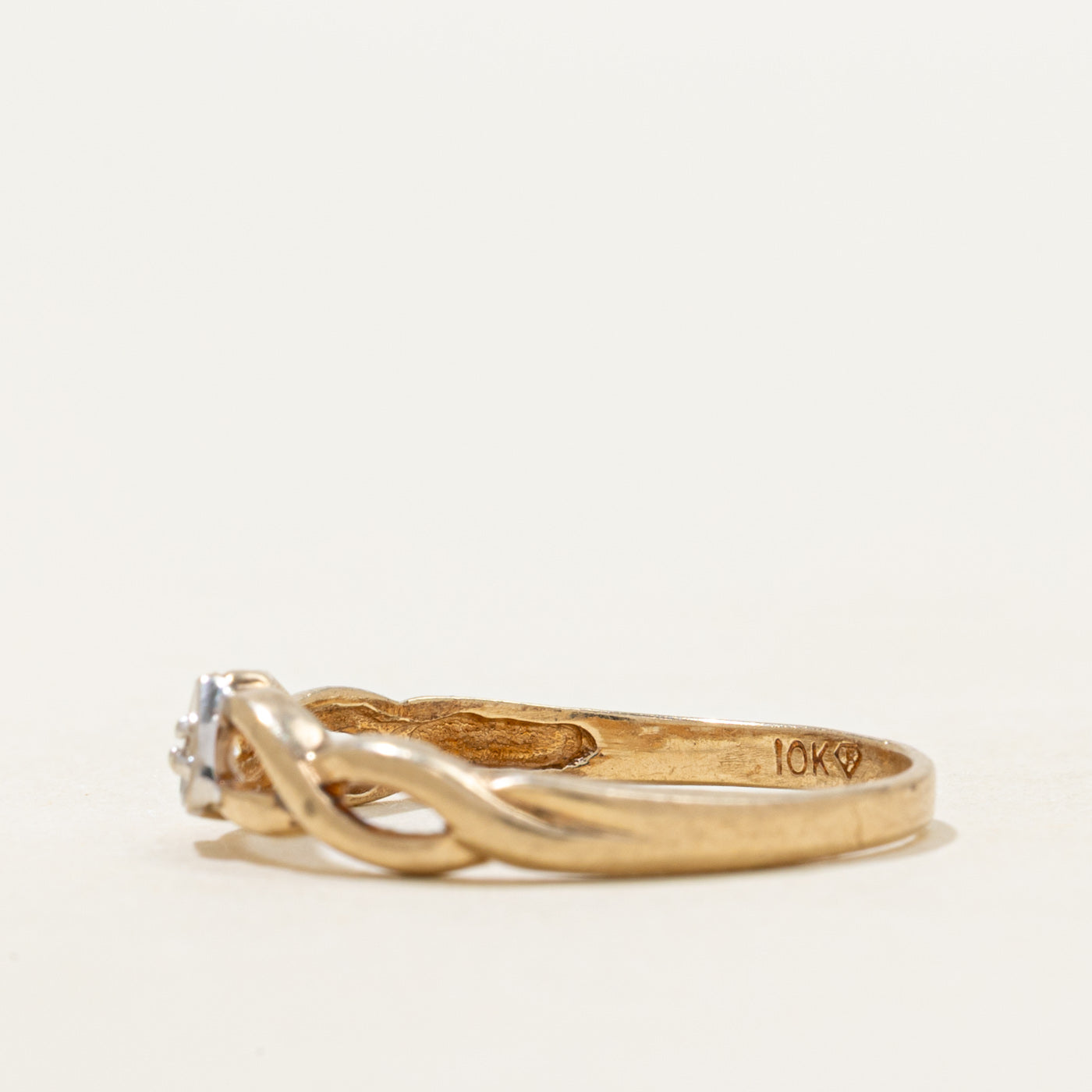 Diamond Heart Twisted Ring | SZ 6
