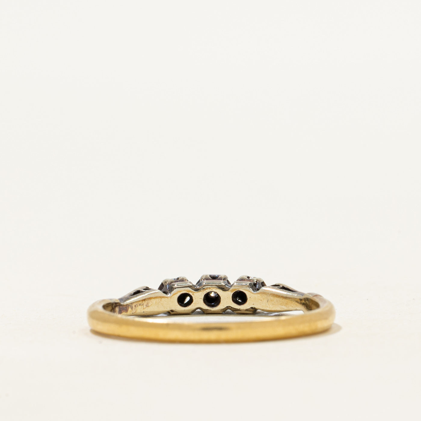 18k Three-Stone Diamond Ornate Ring | SZ 7