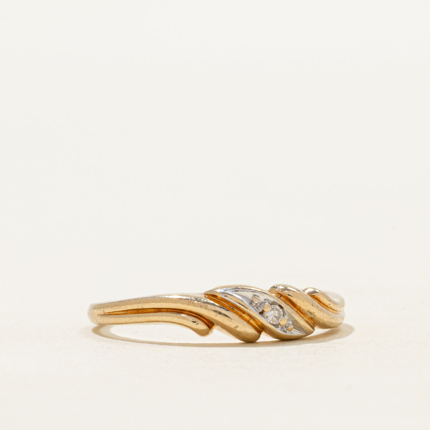 Canadian Diamond Twist Ring | SZ 6