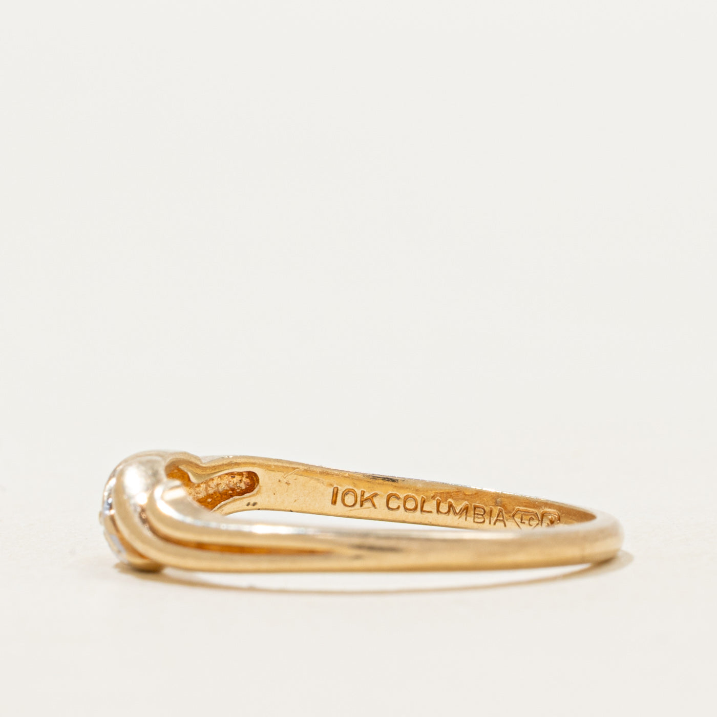 Canadian Diamond Twist Ring | SZ 6