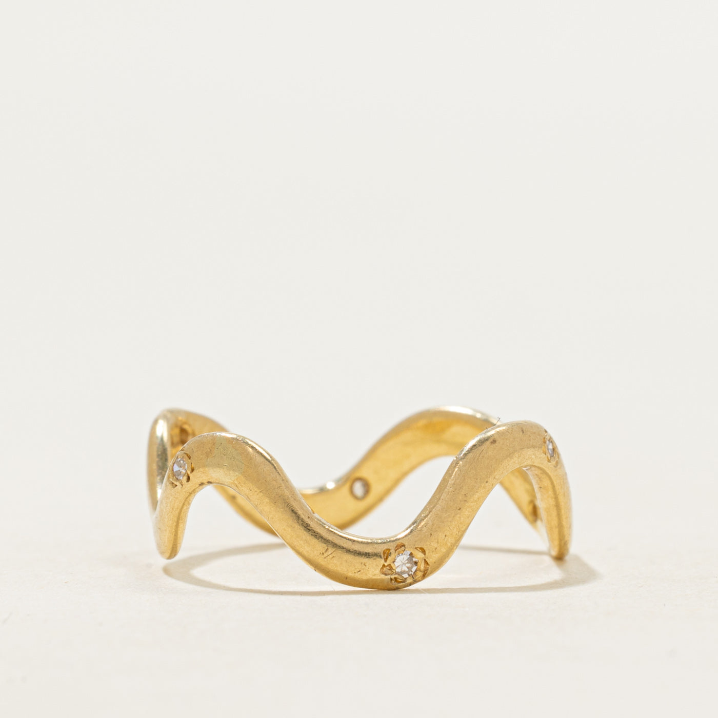 18k Eternity Diamond Wave Band | 6mm | SZ 5