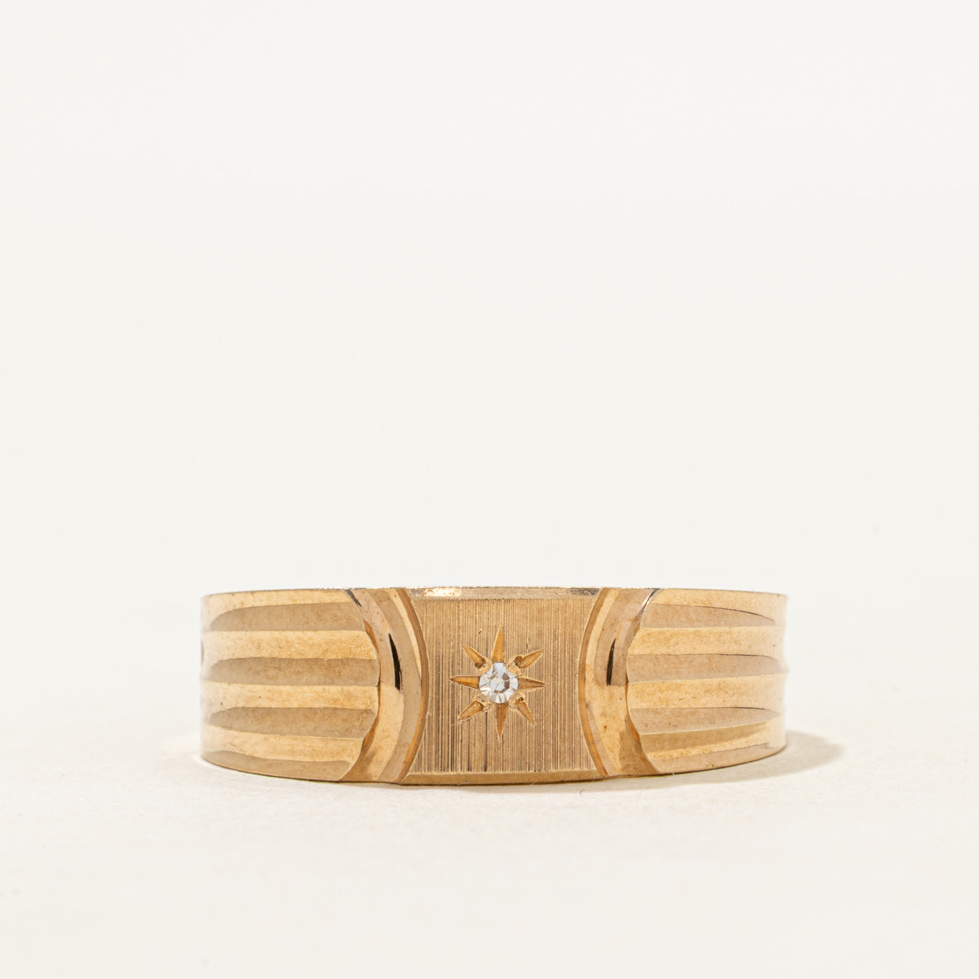 Star Set Diamond Grooved Ring | SZ 9