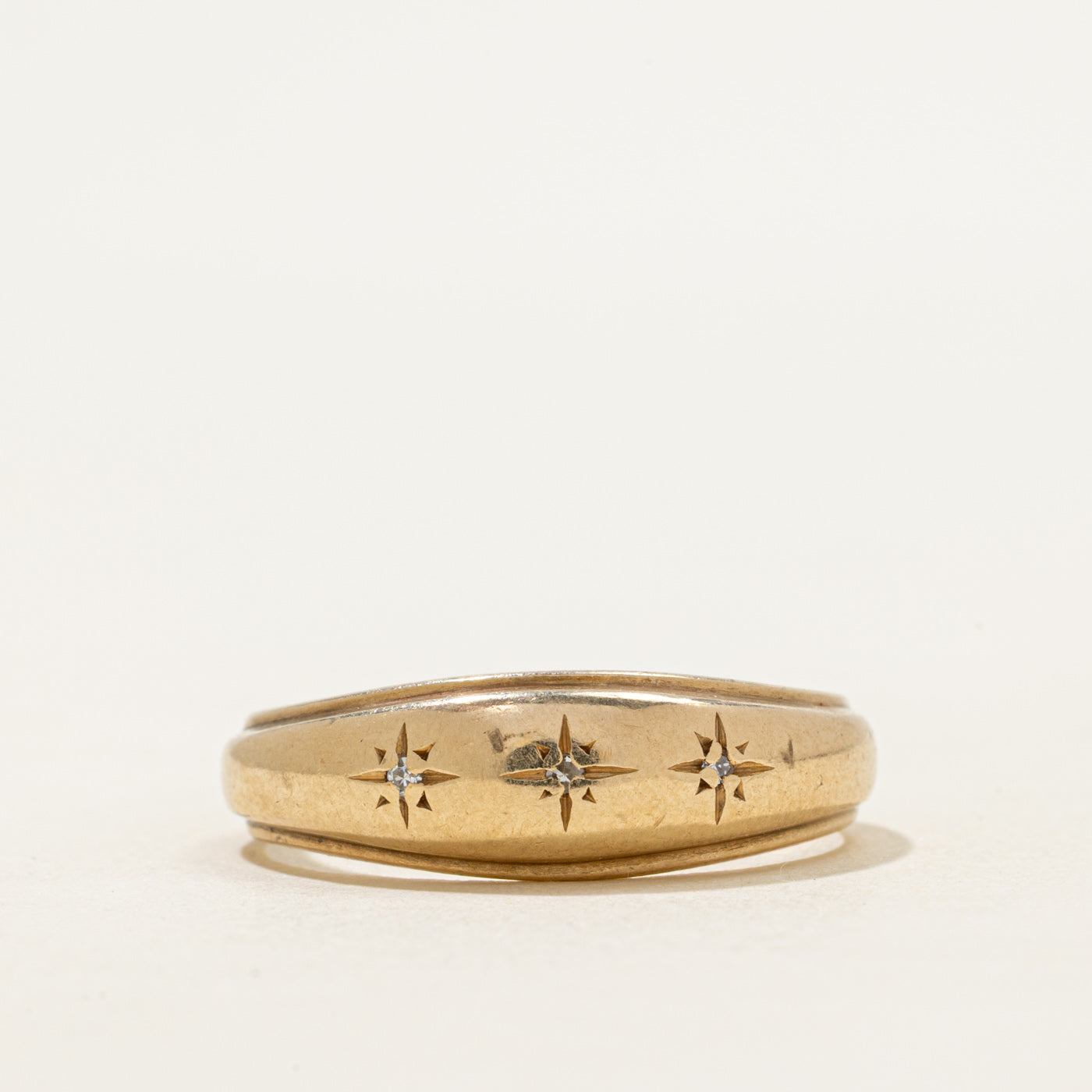 Star Set Three Stone Diamond Dome Ring | SZ 10