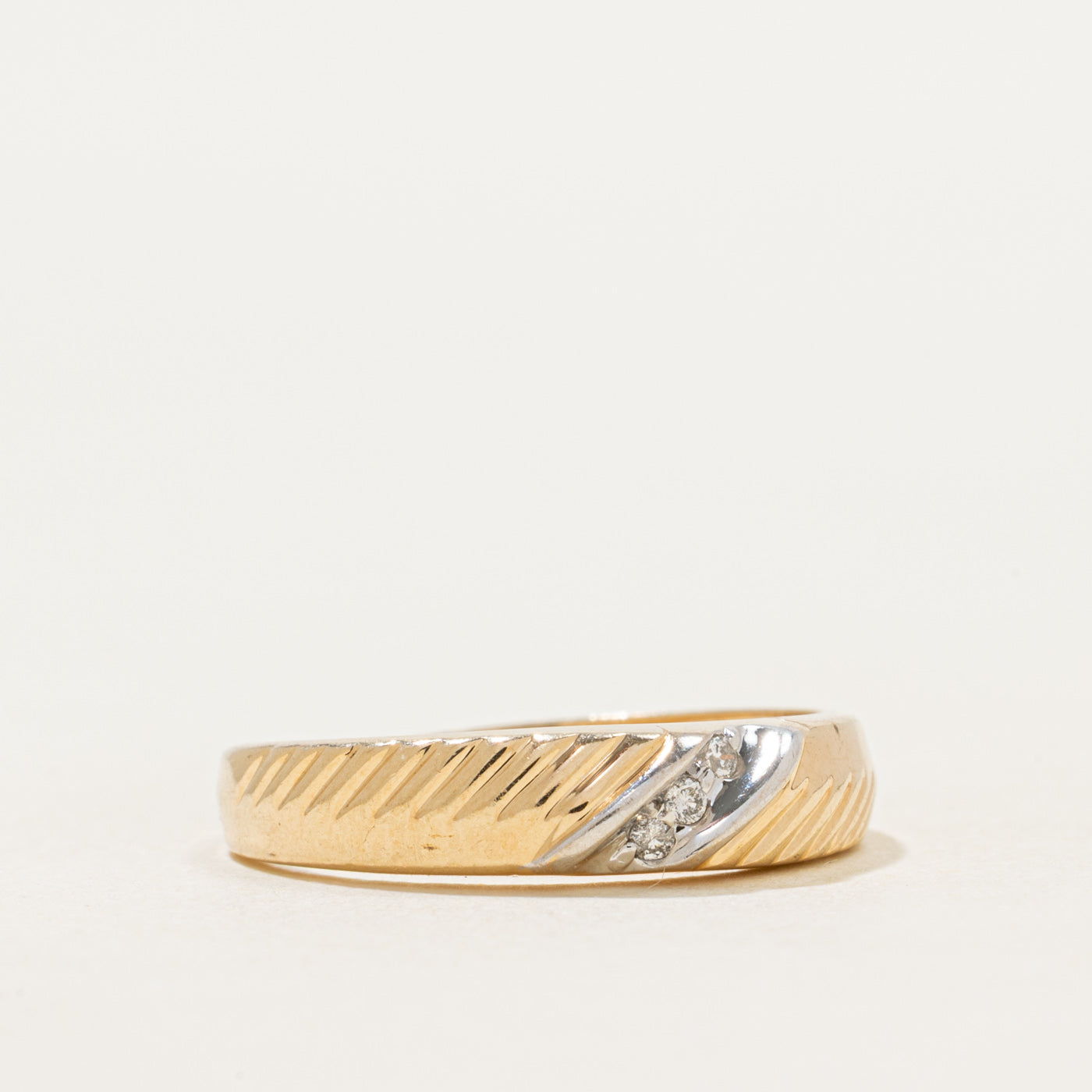 Diagonal Diamond Fluted Ring | SZ 7