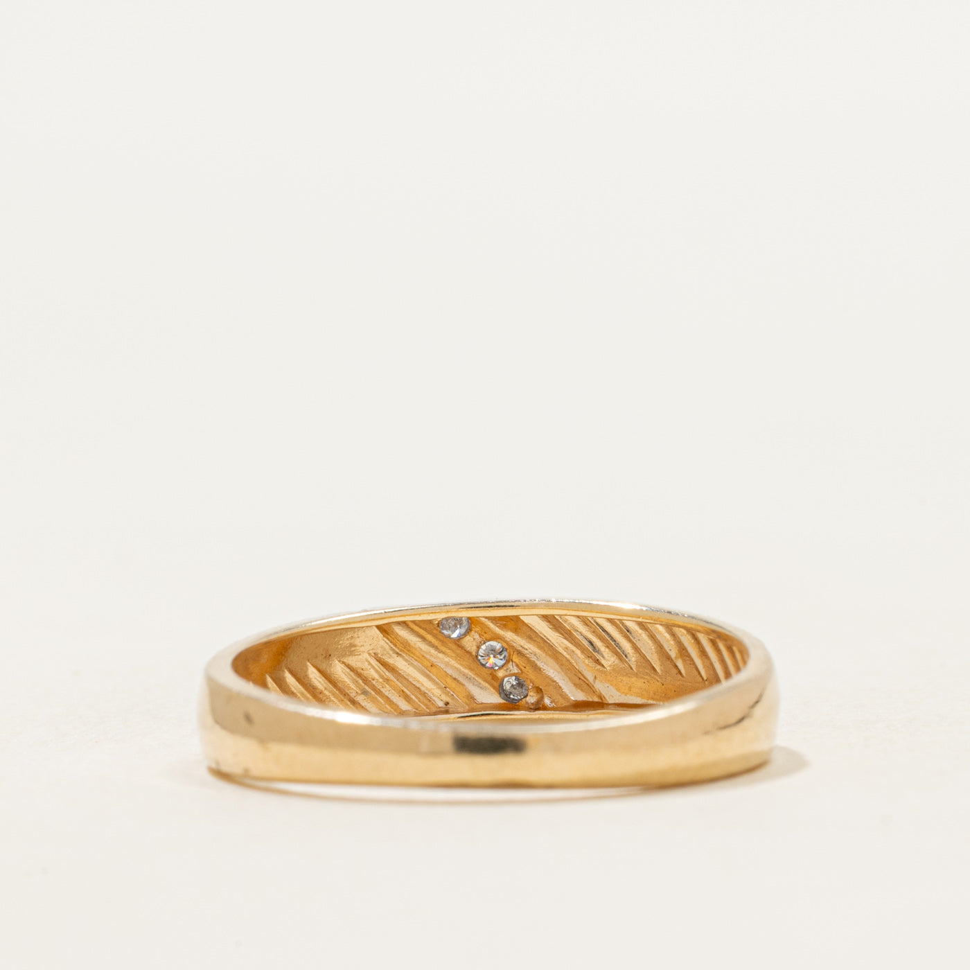 Diagonal Diamond Fluted Ring | SZ 7
