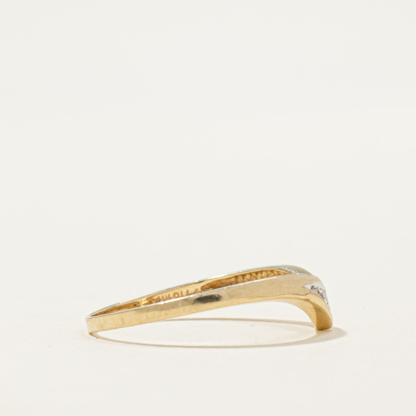 Diamond Chevron Ring | 0.02ctw | SZ 5.75