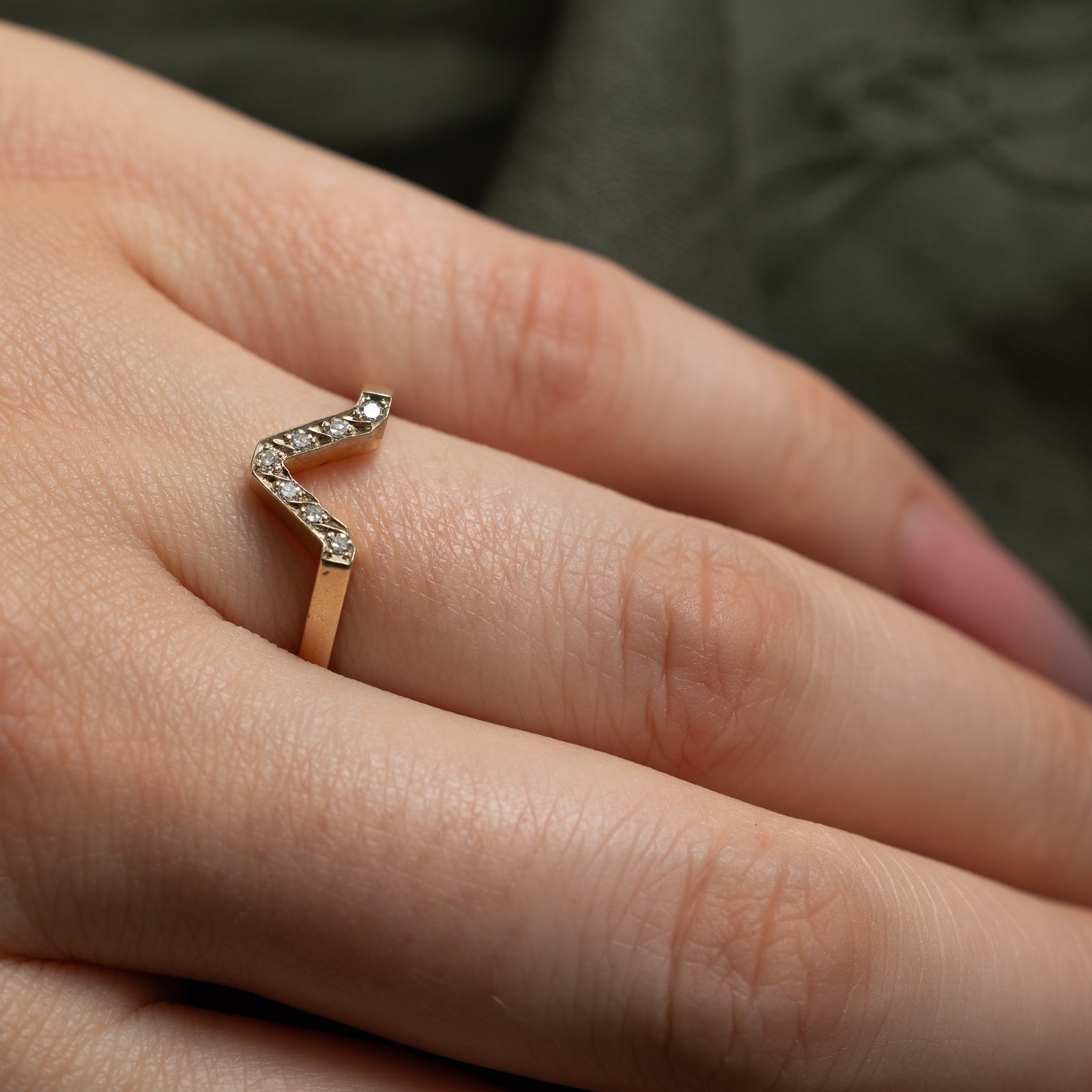 Diamond Chevron Ring | 0.07ctw | SZ 7.25