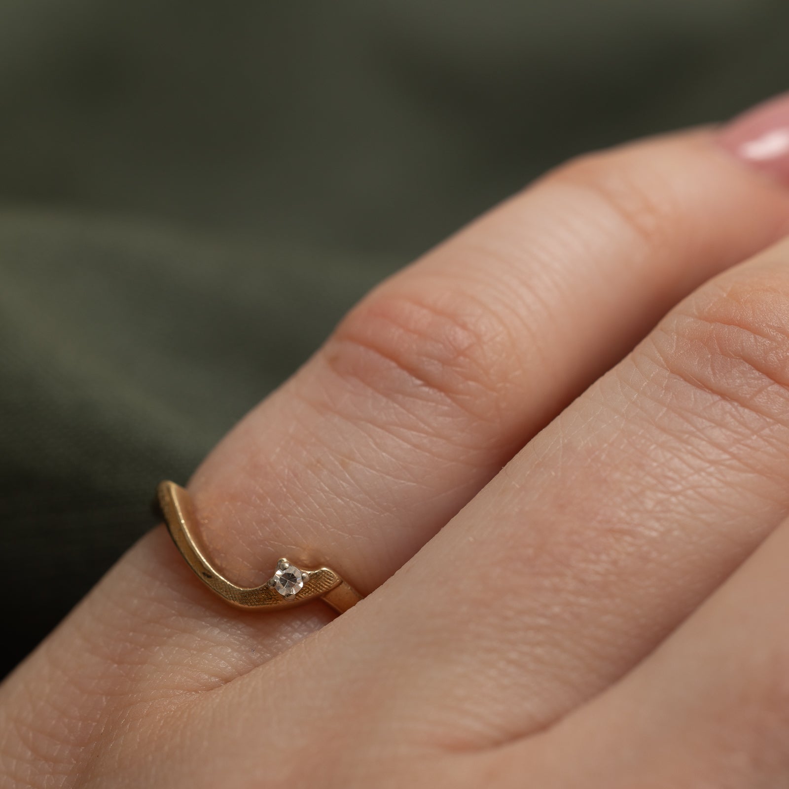 Single Diamond Contour Ring | 0.02ct | SZ 3.5